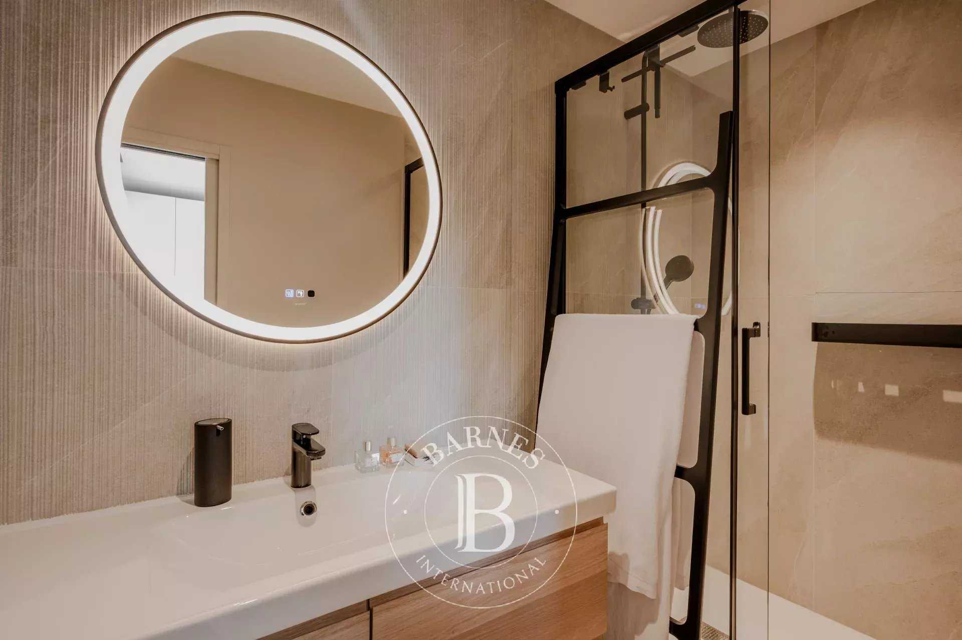 Paris  - Piso 2 Cuartos, 1 Habitacion