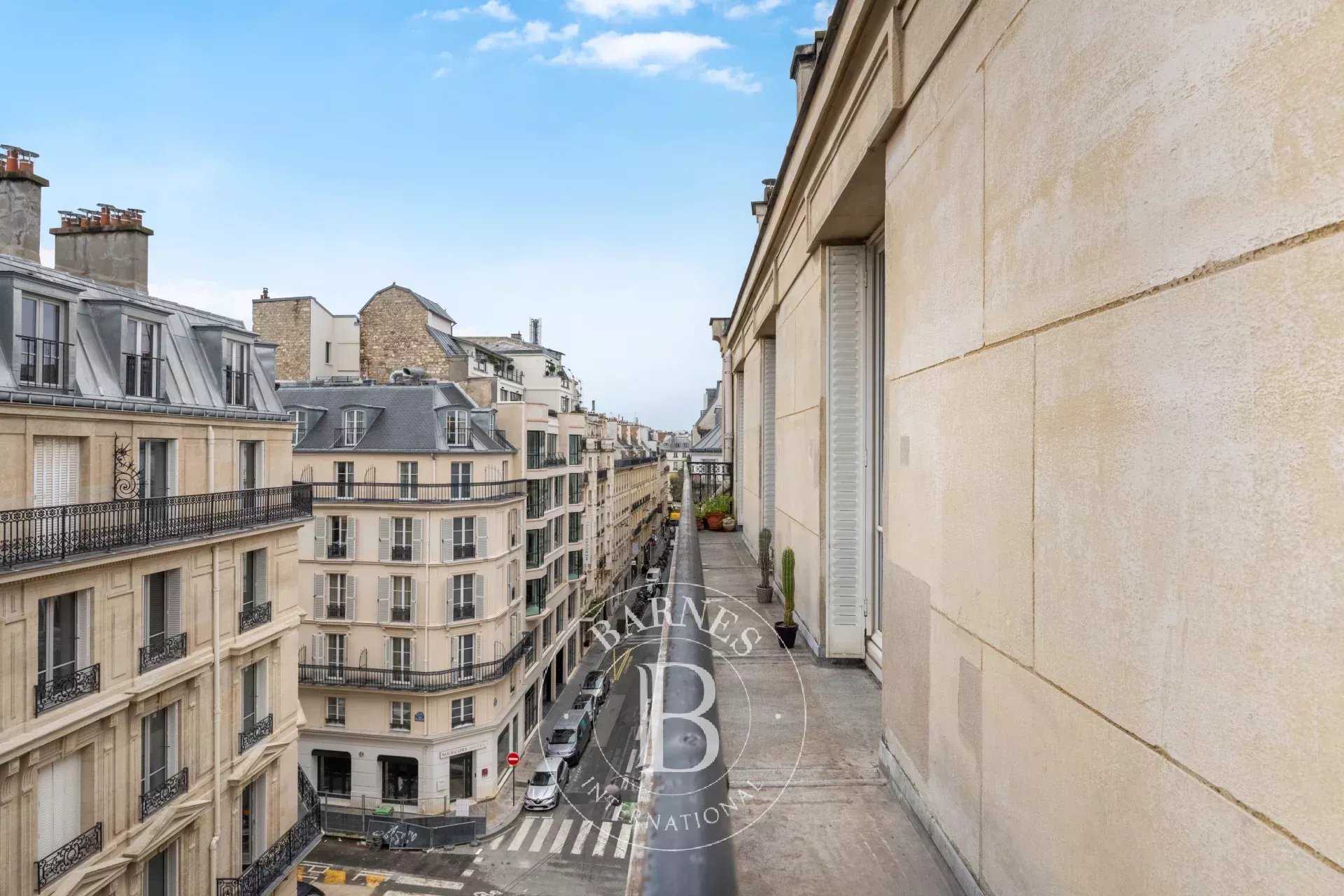 Paris  - Apartment 4 Bedrooms