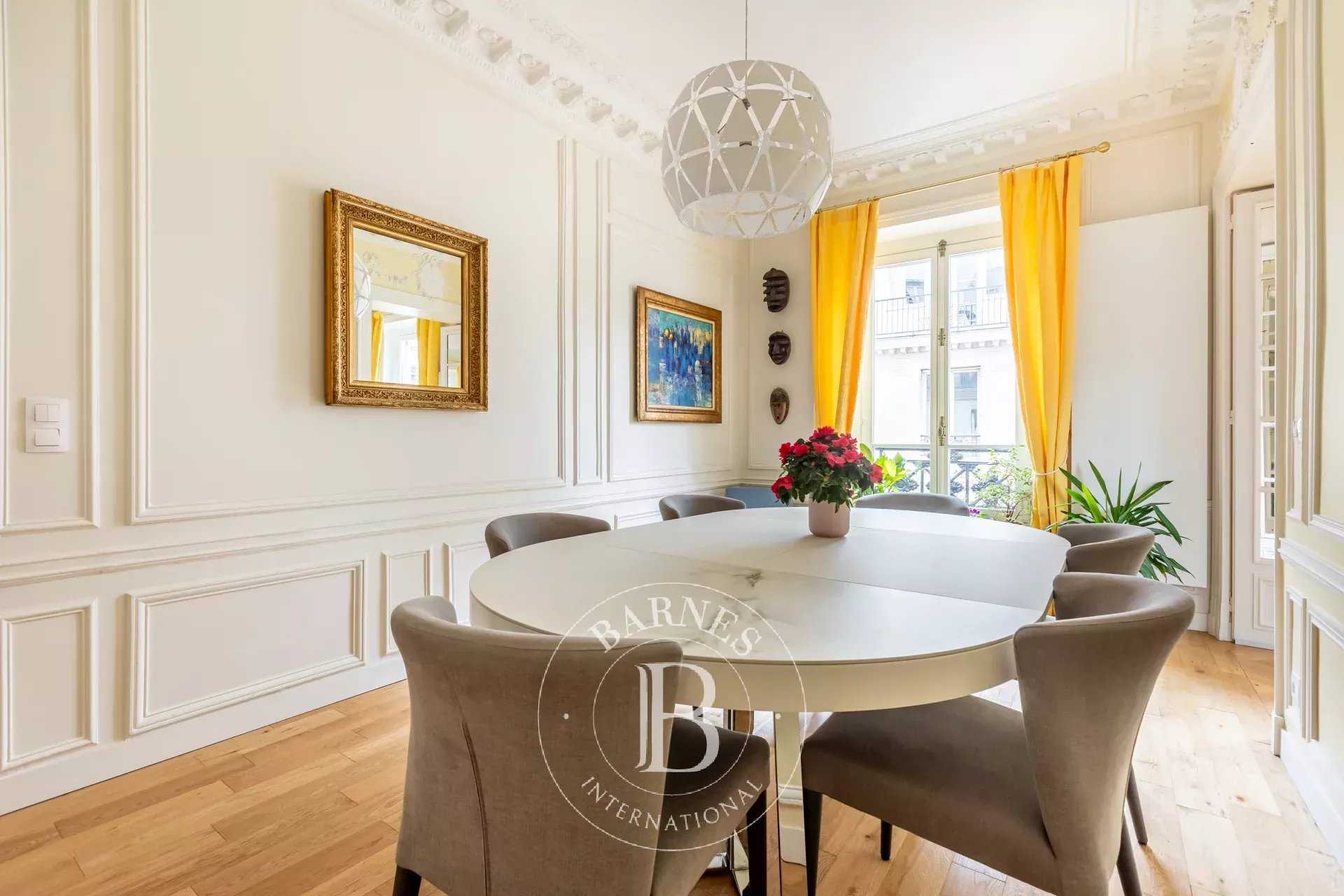 Paris  - Apartment 3 Bedrooms