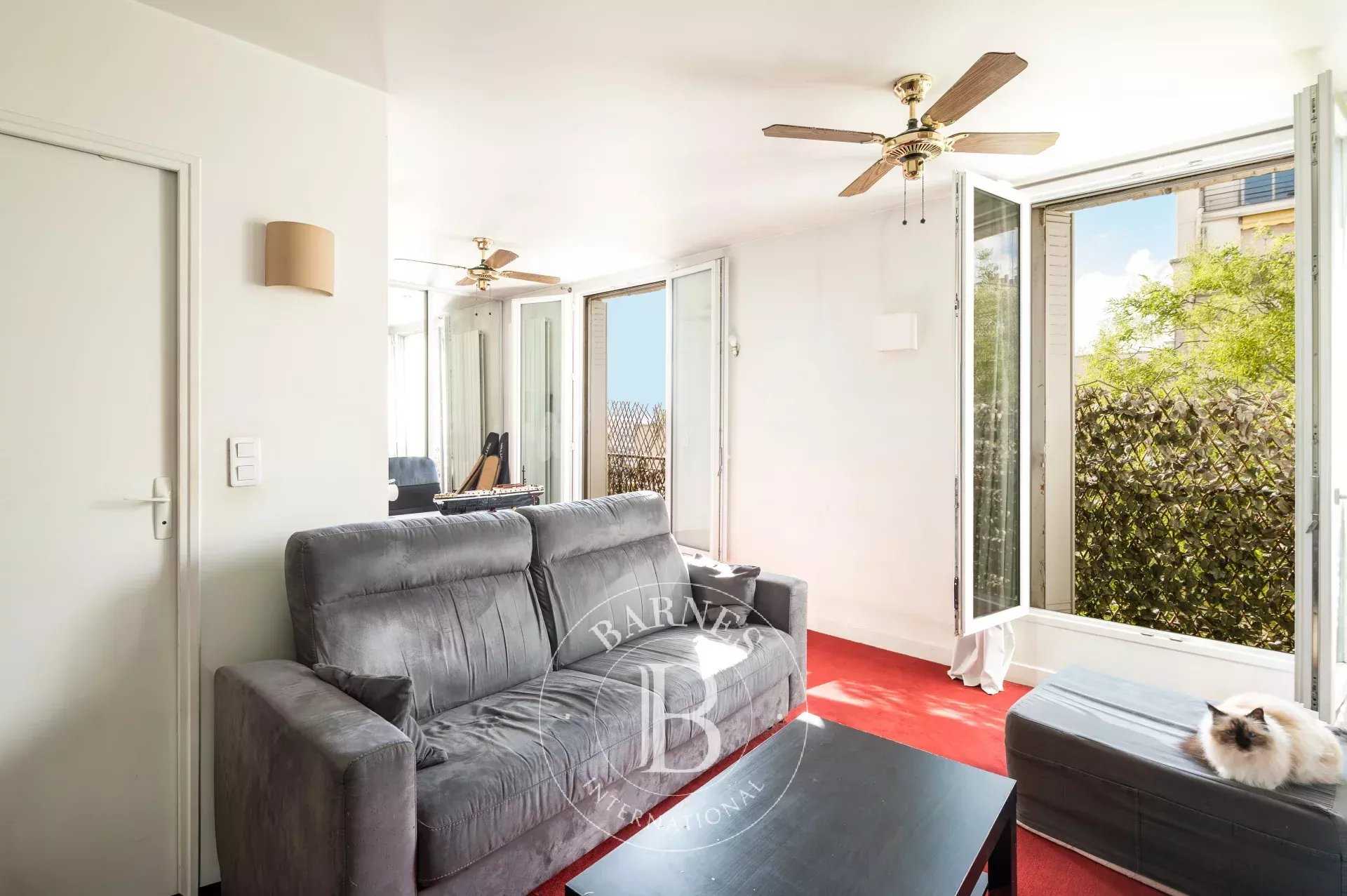 Paris  - Appartement 4 Pièces, 1 Chambre