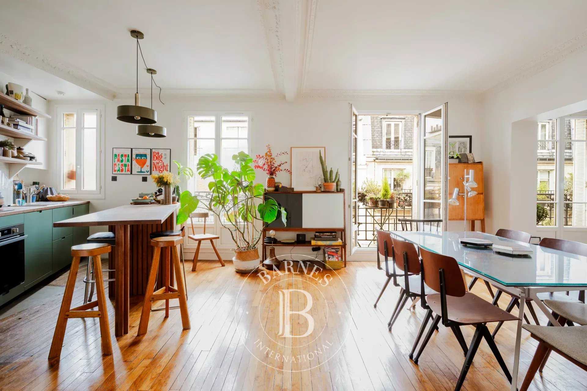 Paris  - Appartement 5 Pi&egrave;ces 4 Chambres