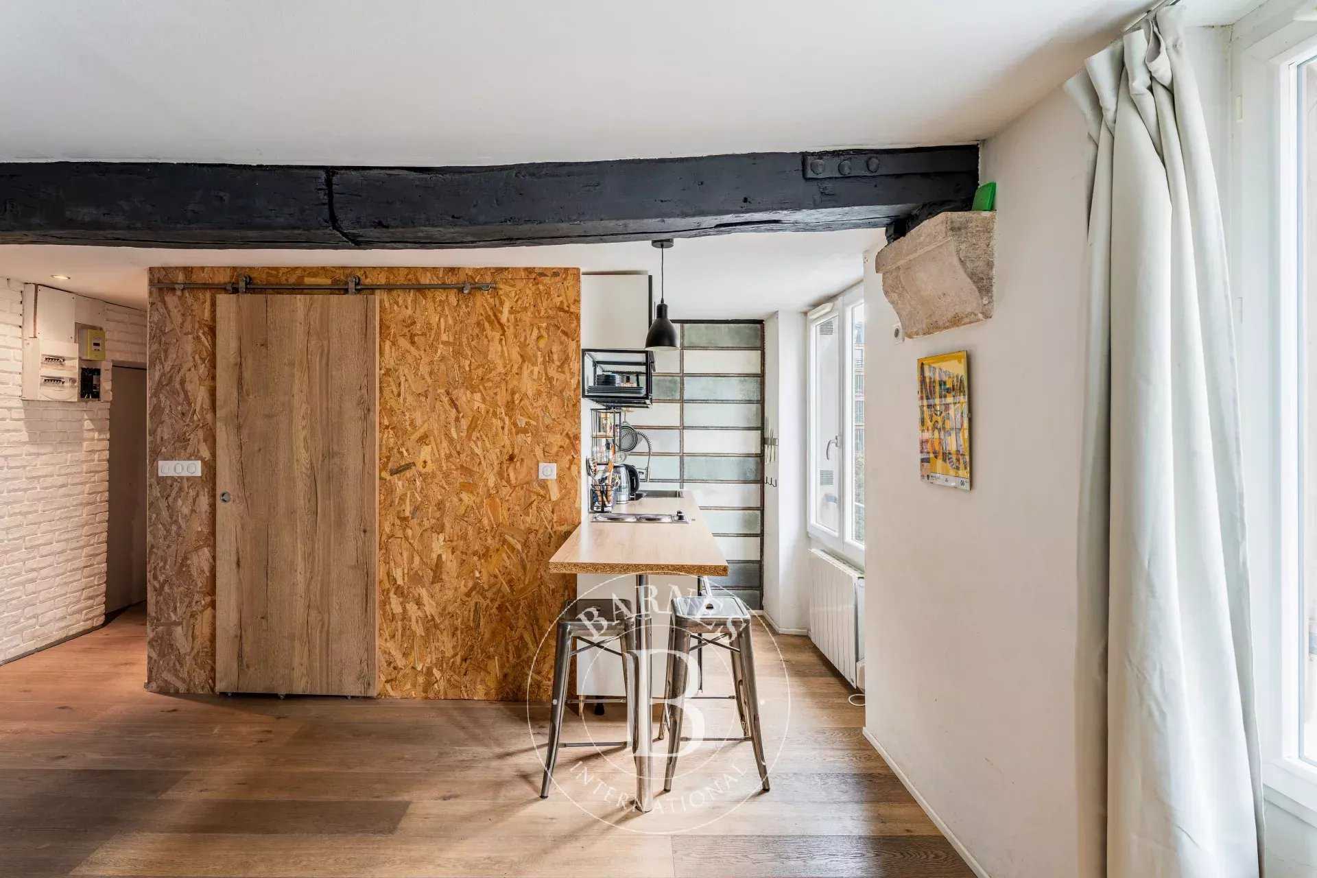 Paris  - Piso 1 Cuarto