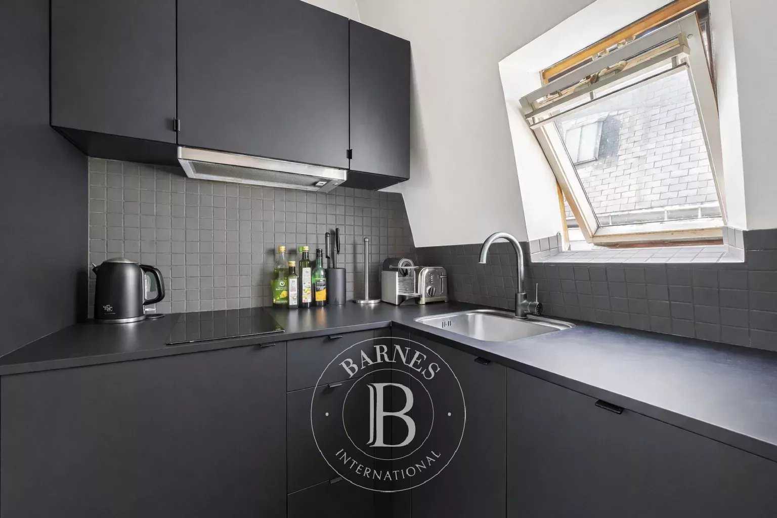 Paris  - Appartement 2 Pi&egrave;ces, 1 Chambre