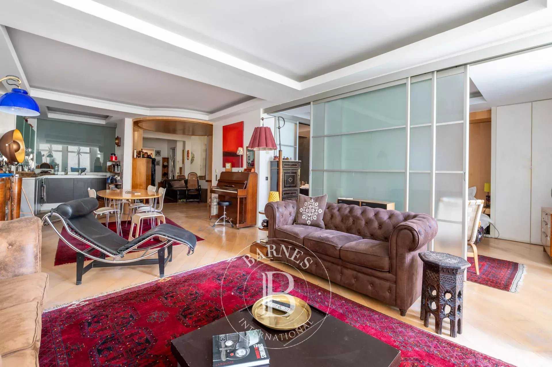 Paris  - Appartement 3 Pièces 2 Chambres