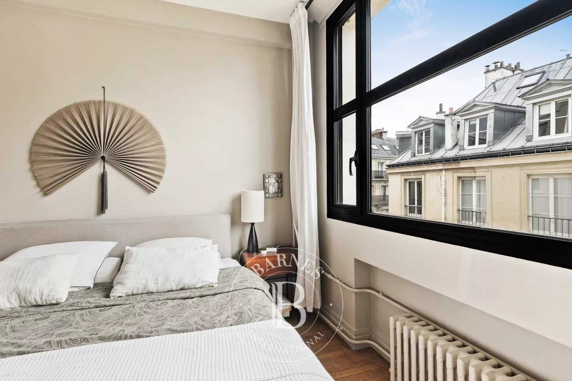 Paris  - Appartement 5 Pi&egrave;ces 2 Chambres