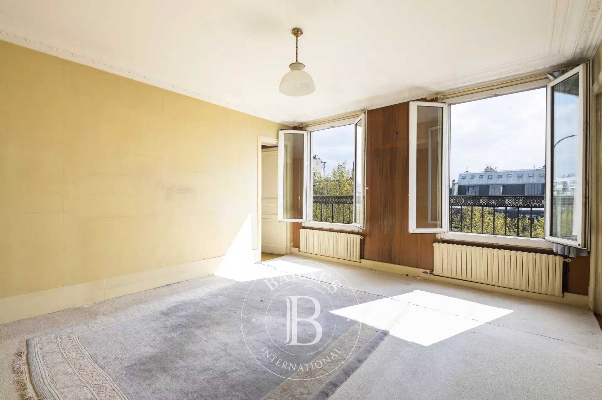 Paris  - Appartement 7 Pièces 5 Chambres