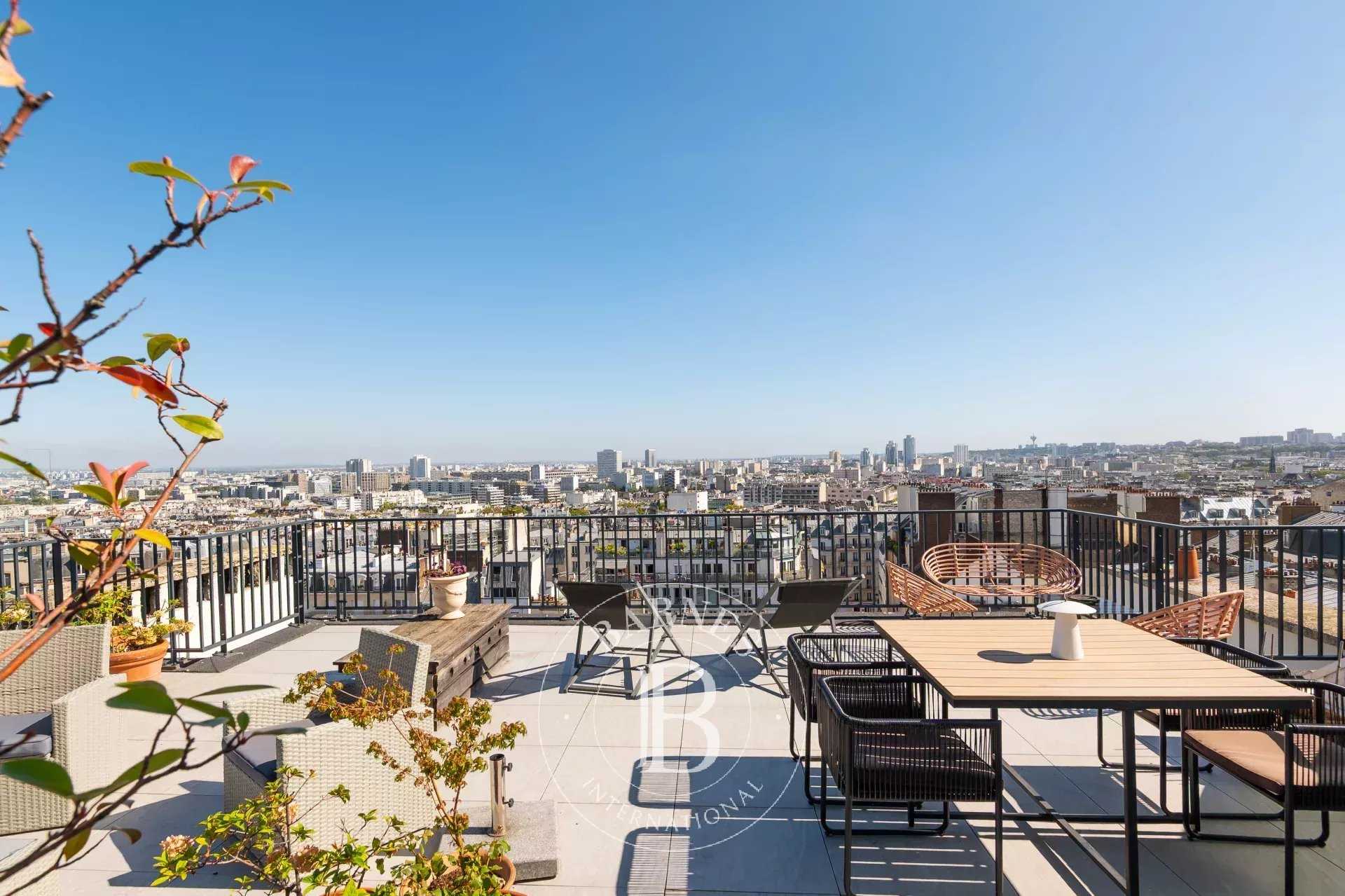 Paris  - Appartement 3 Pièces 2 Chambres
