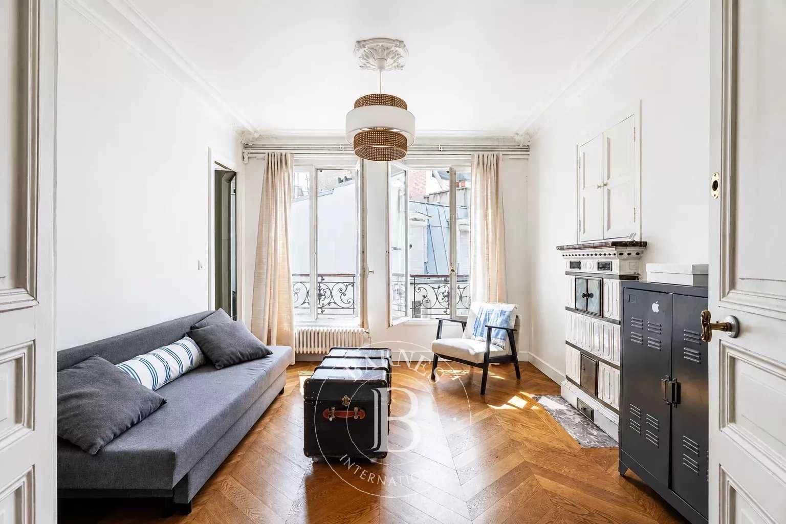 Paris  - Appartement 4 Pi&egrave;ces 2 Chambres