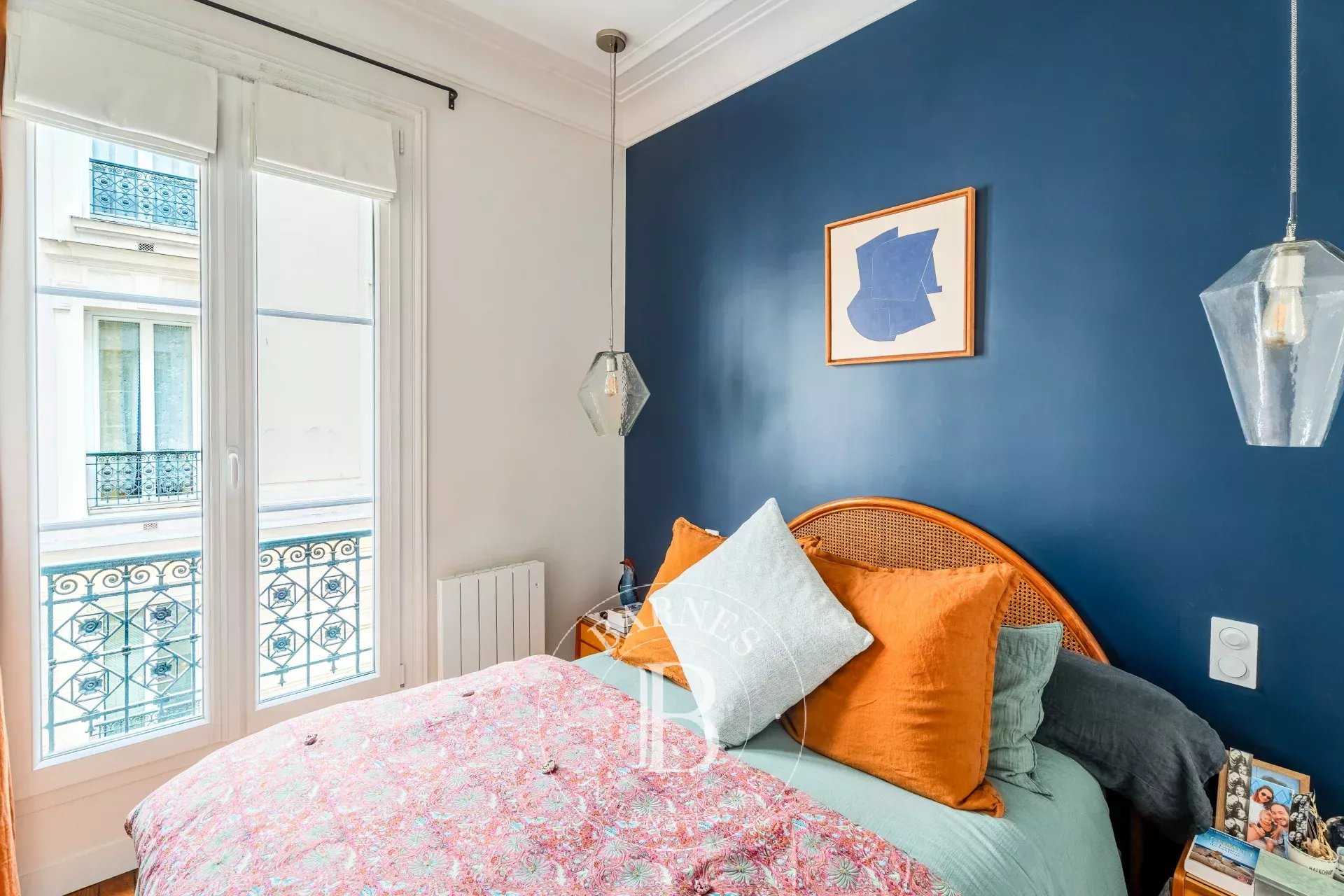 Paris  - Appartement 3 Pi&egrave;ces 2 Chambres