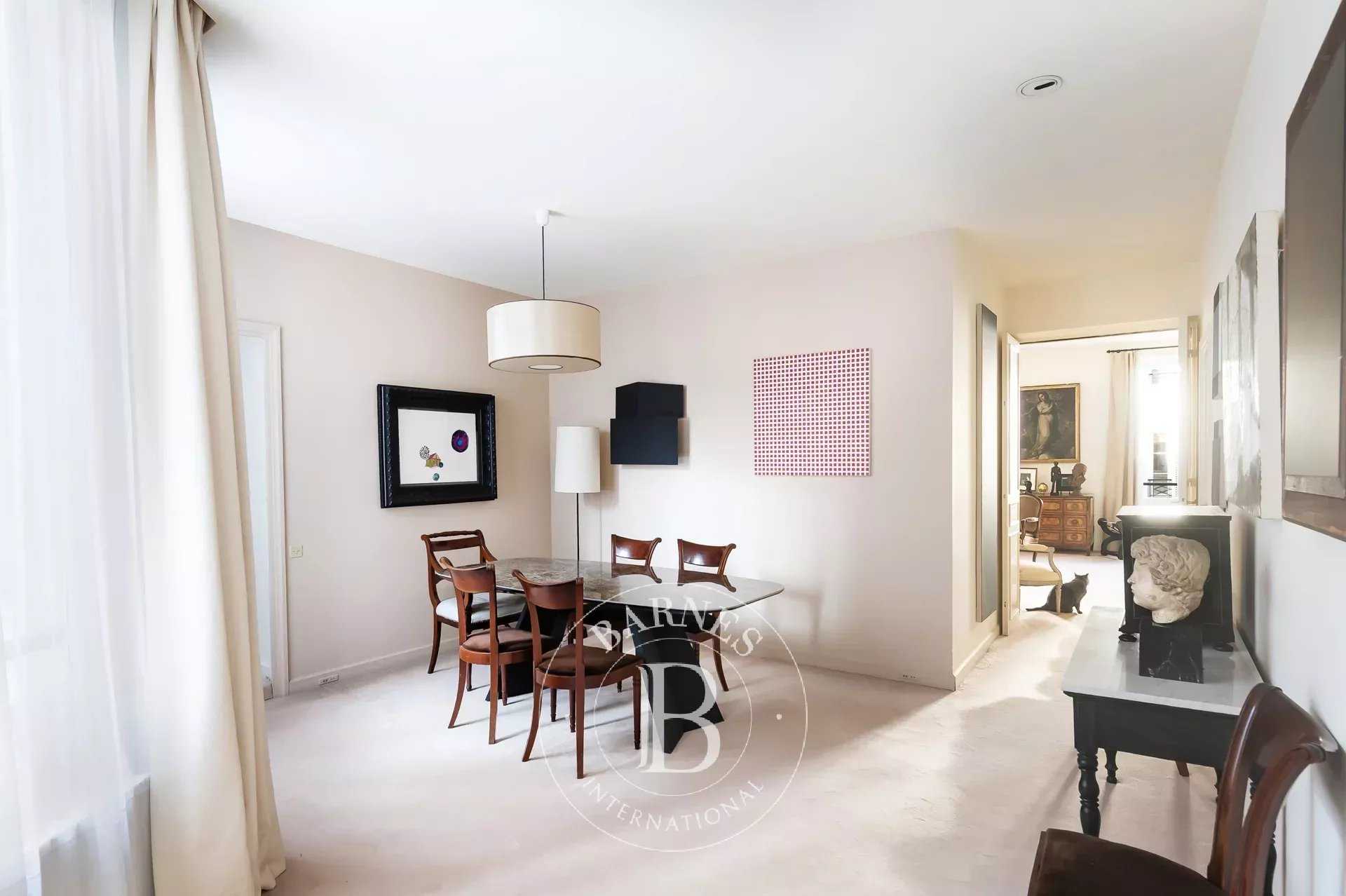 Paris  - Apartment 3 Bedrooms