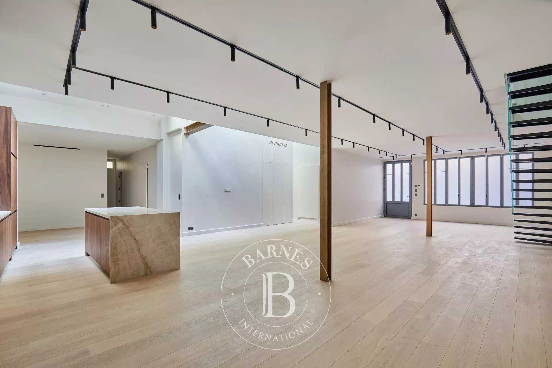 Paris  - Apartment 3 Bedrooms