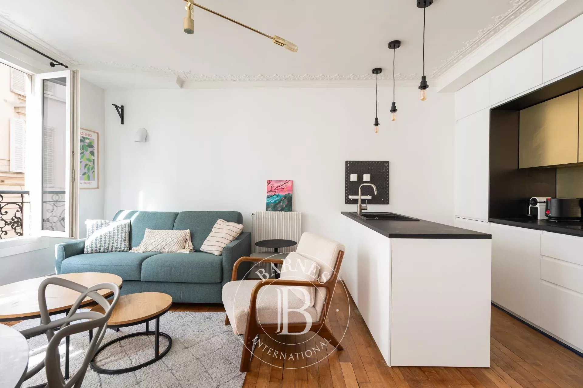 Paris  - Appartement 2 Pièces, 1 Chambre