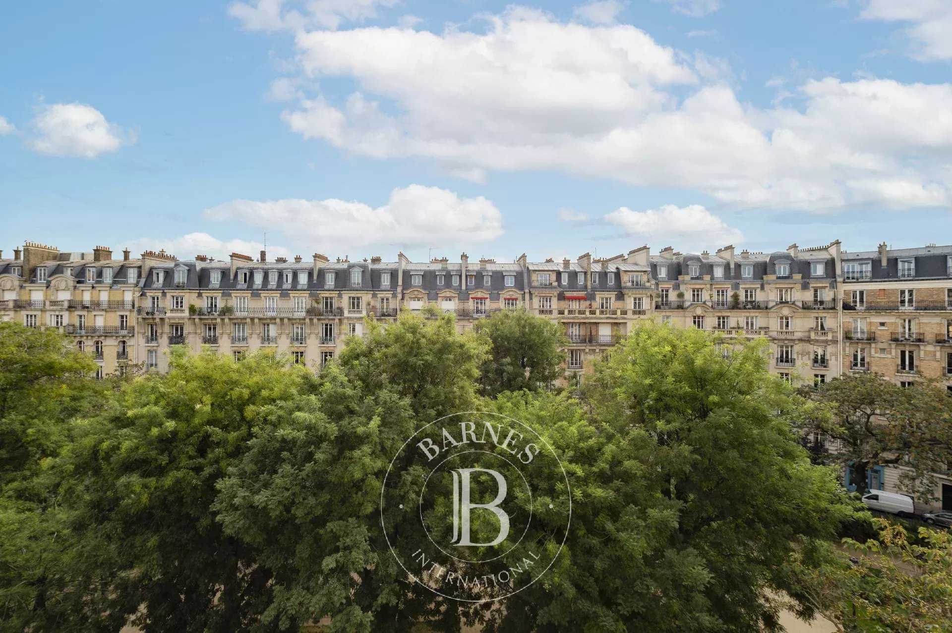 Paris  - Apartment 2 Bedrooms