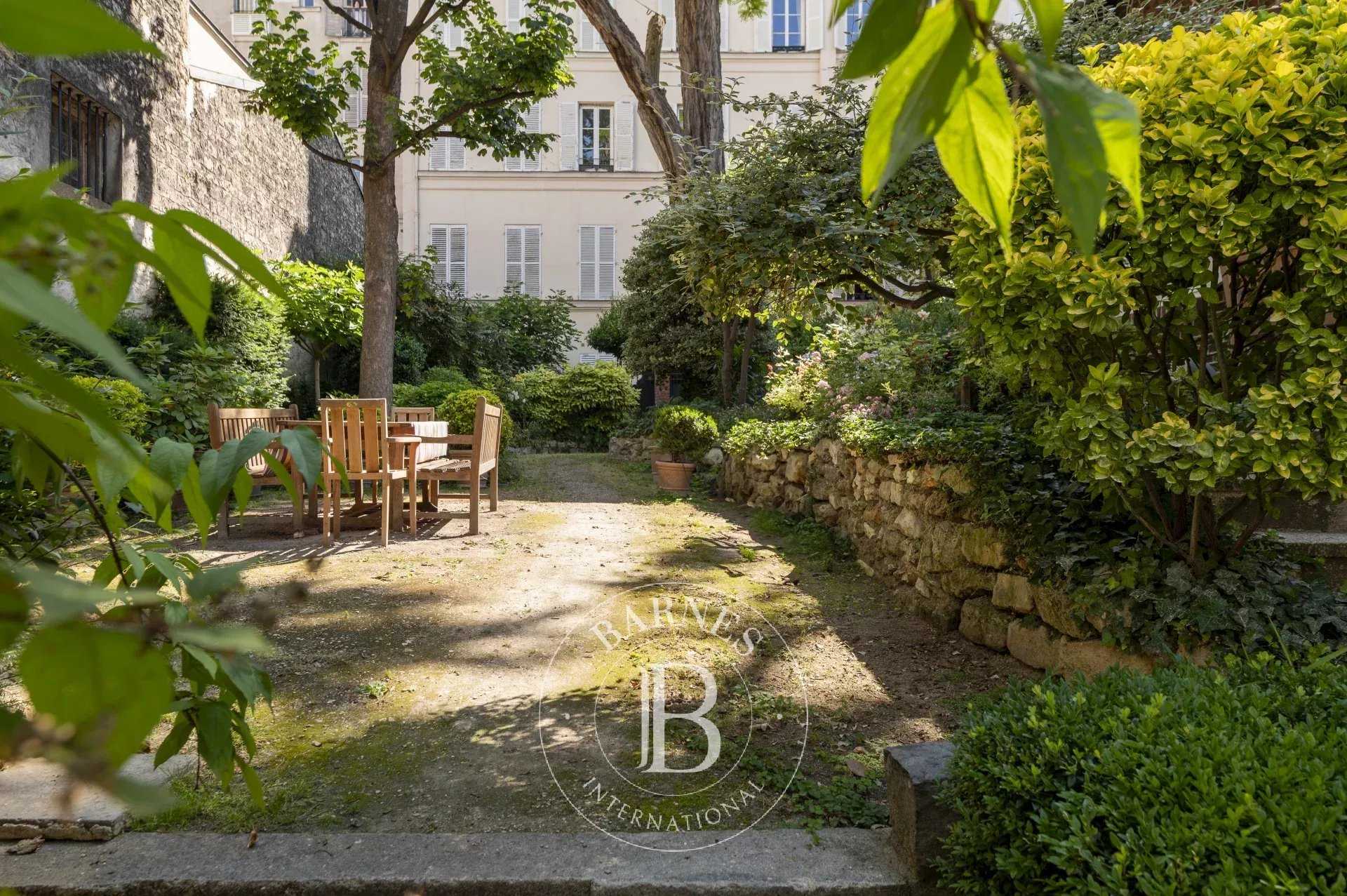 Paris  - House 4 Bedrooms