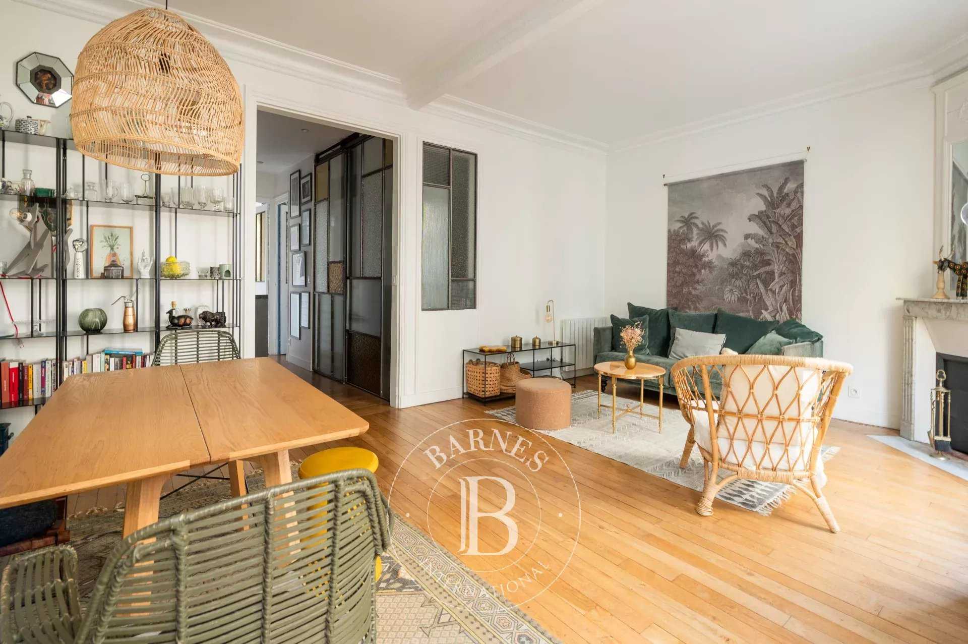 Paris  - Appartement 4 Pièces 2 Chambres