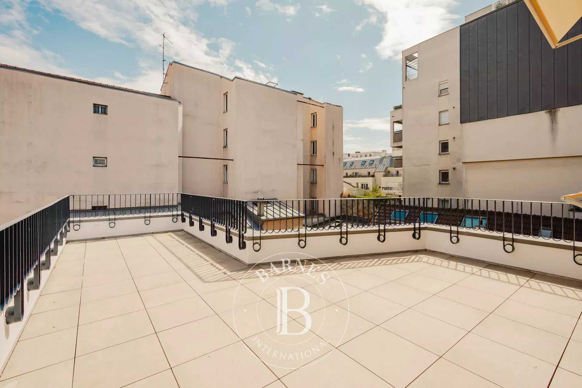 Clichy  - Duplex 6 Pi&egrave;ces 3 Chambres