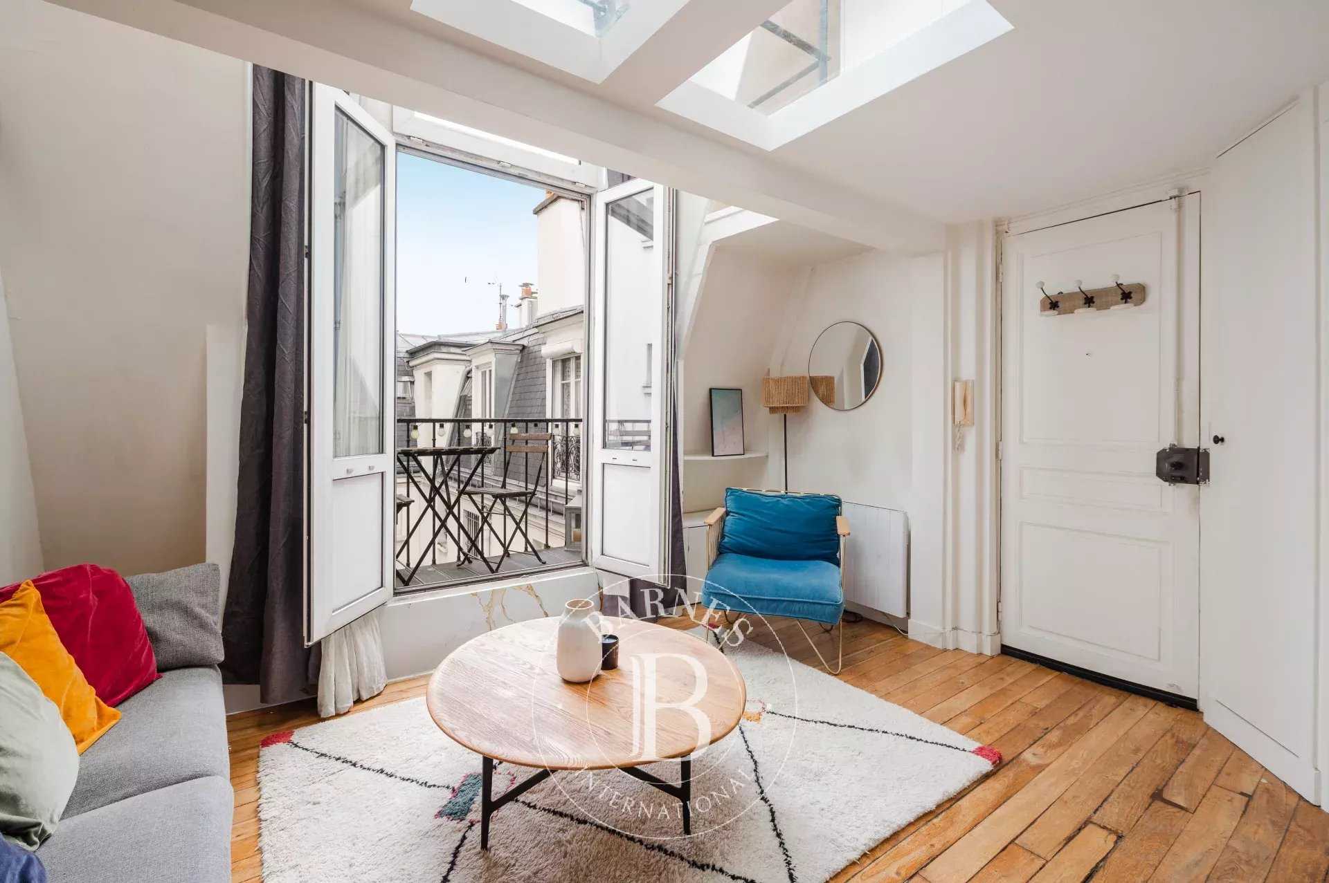 Paris  - Appartement 2 Pièces, 1 Chambre