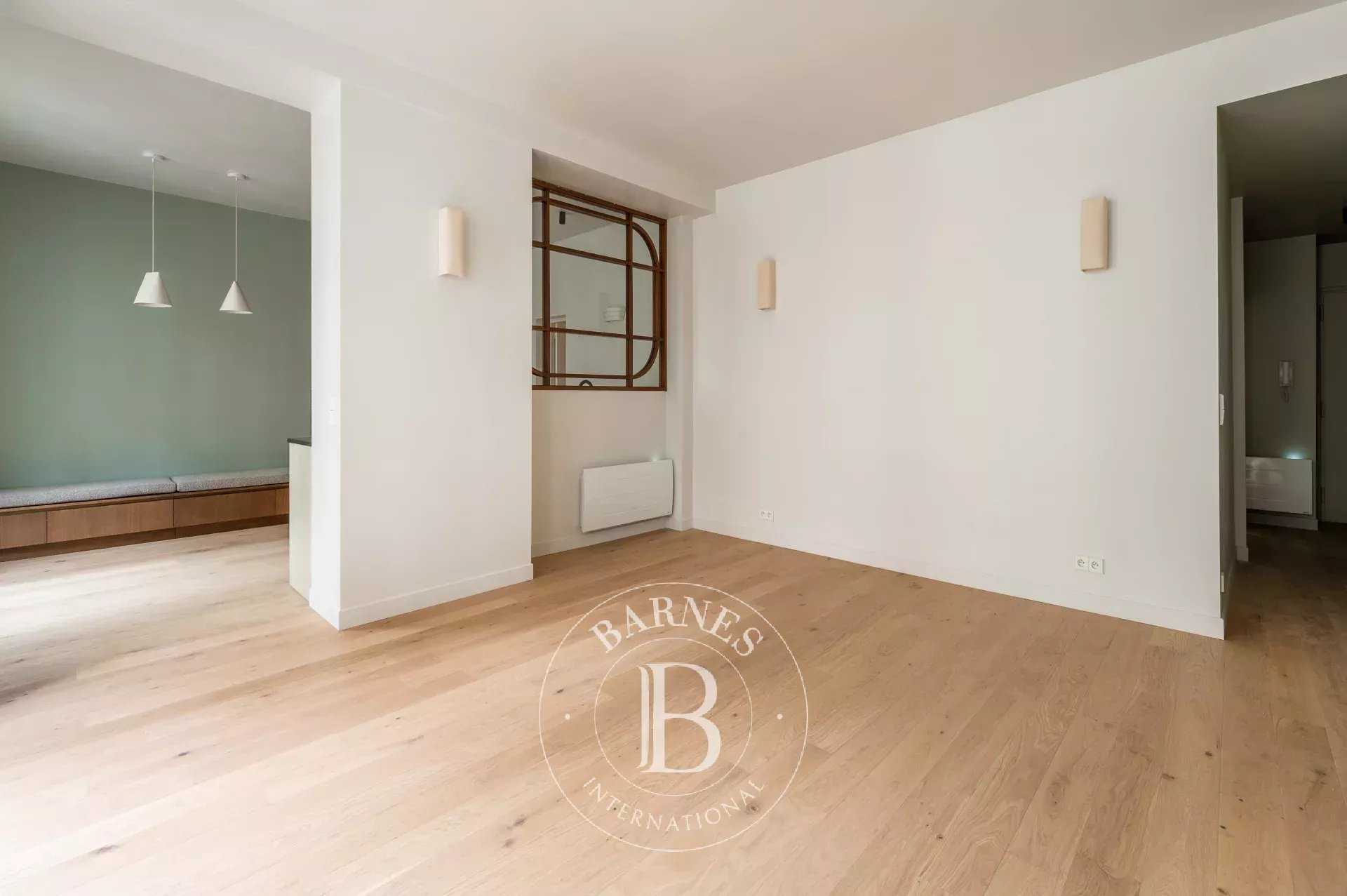 Paris  - Appartement 6 Pi&egrave;ces 4 Chambres