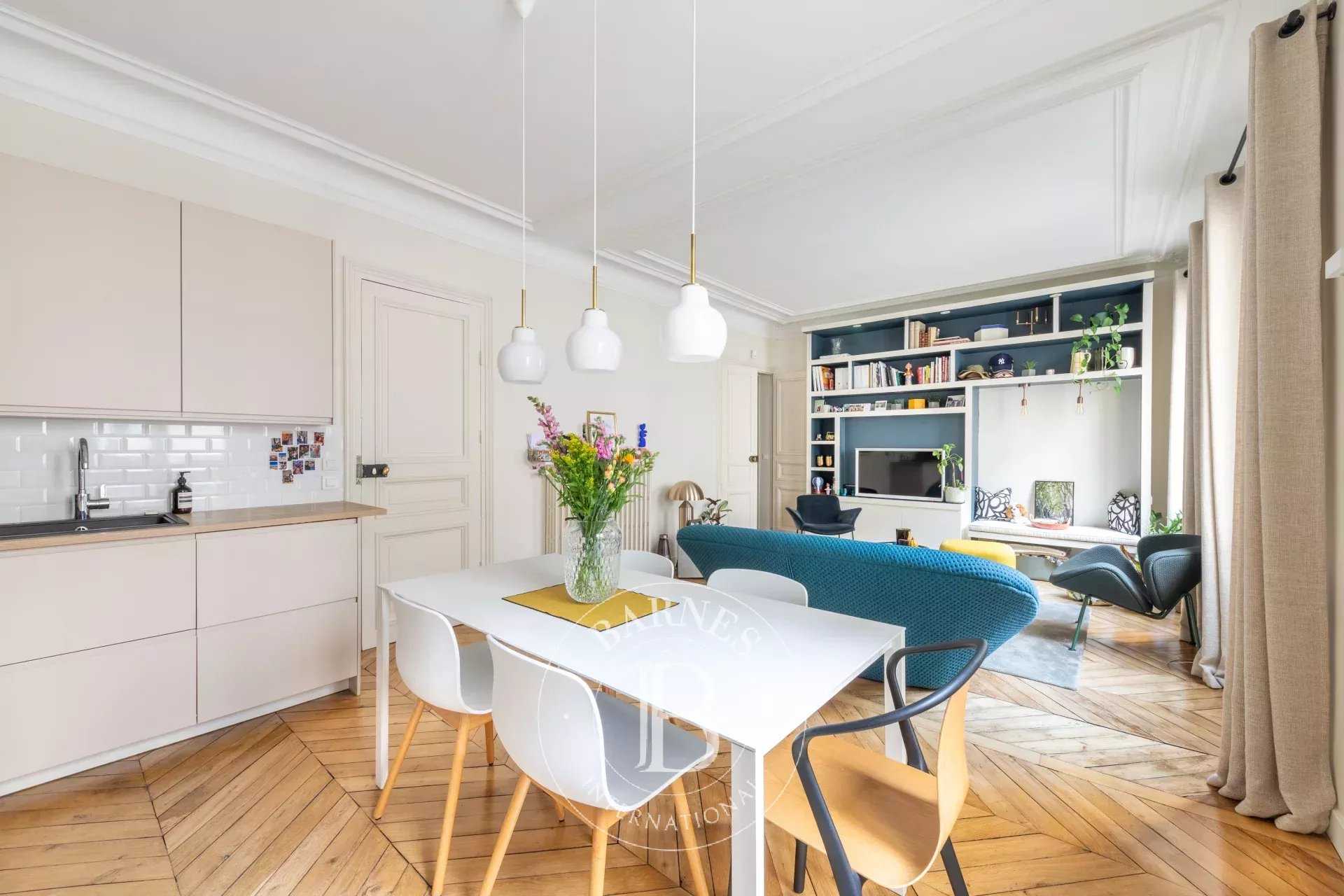 Paris  - Appartement 4 Pièces 2 Chambres