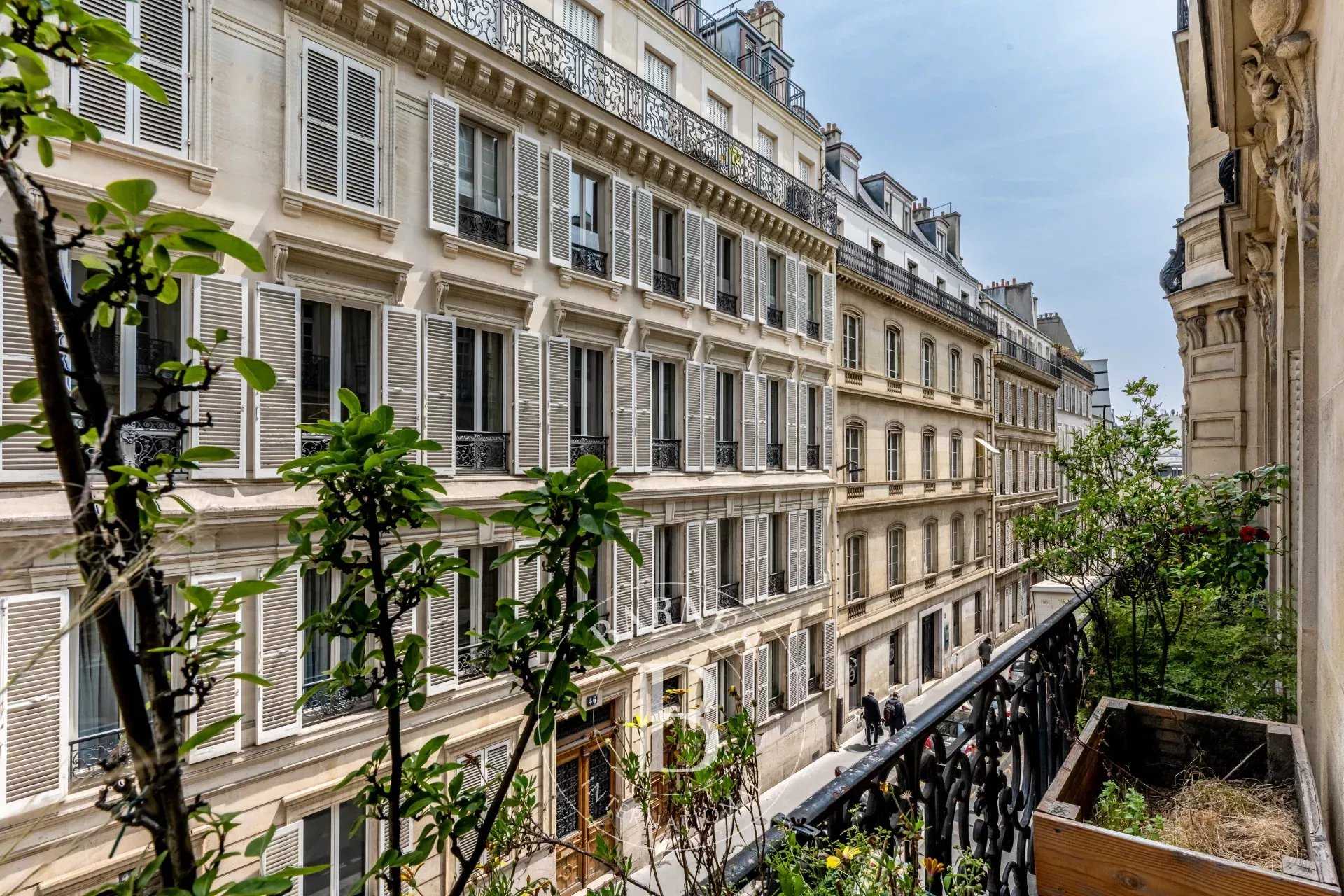 Paris  - Appartement 7 Pi&egrave;ces 4 Chambres