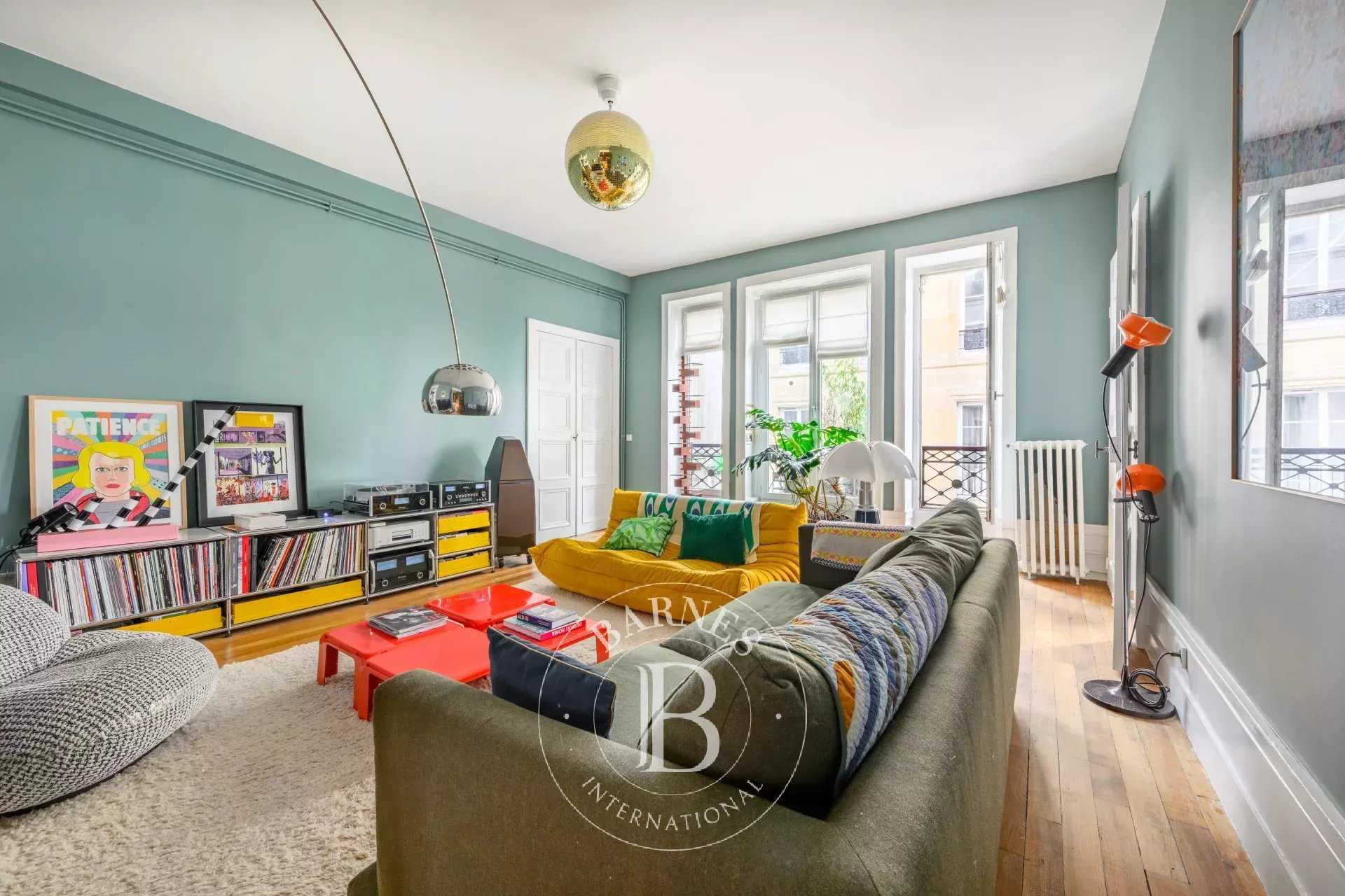 Paris  - Apartment 4 Bedrooms