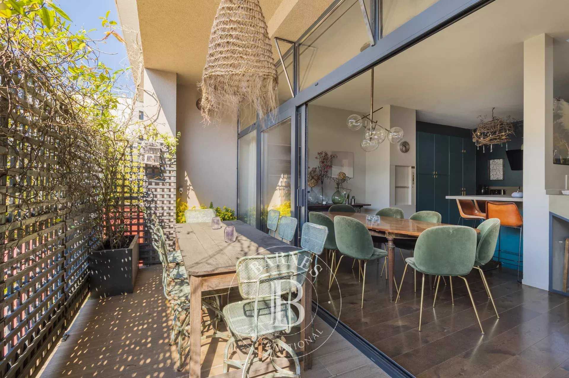 Paris  - House 6 Bedrooms