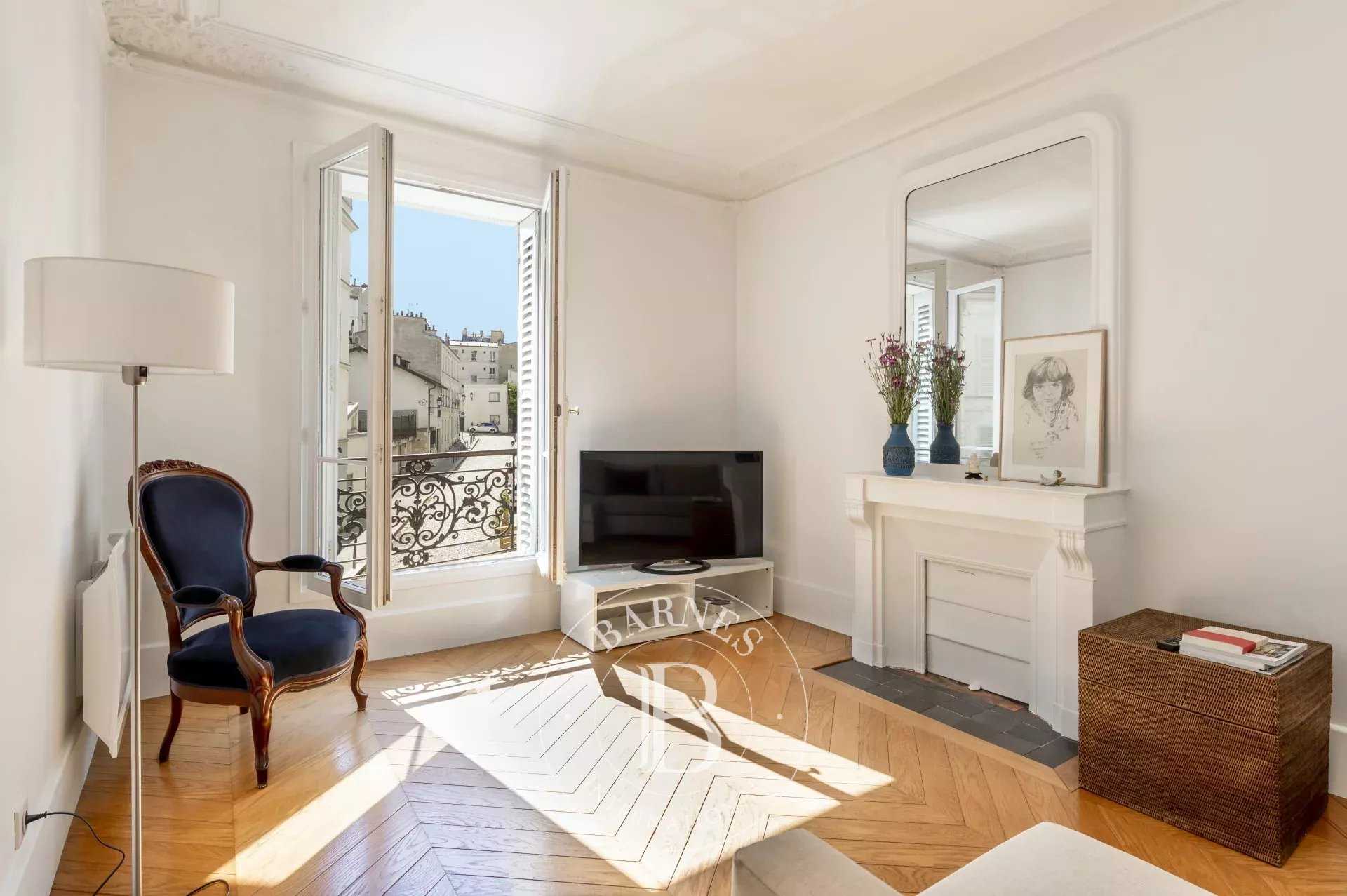 Paris  - Appartement 2 Pièces, 1 Chambre