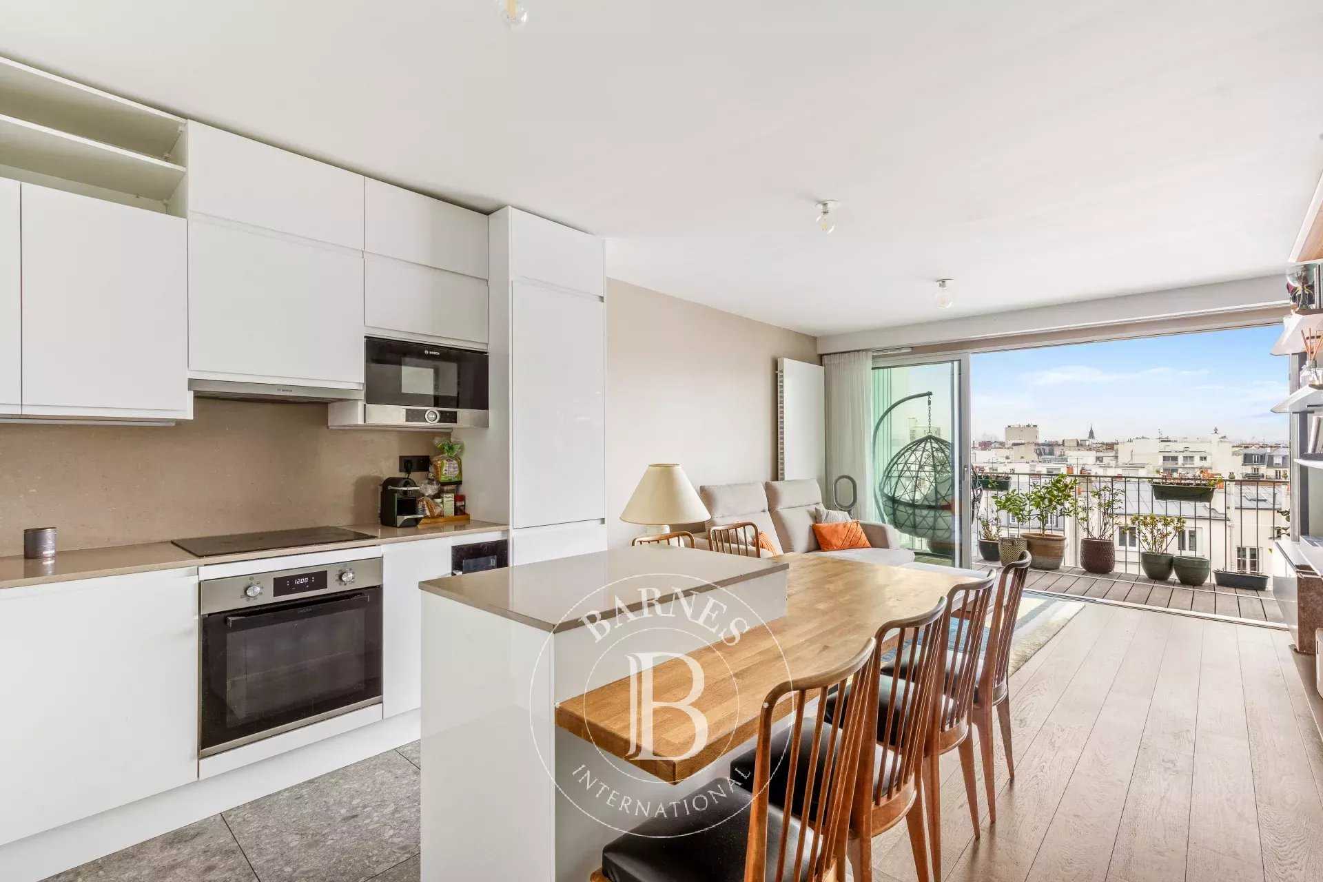 Paris  - Appartement 4 Pi&egrave;ces 3 Chambres