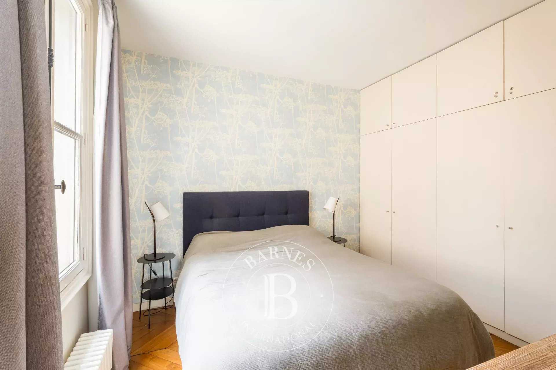 Paris  - Appartement 5 Pi&egrave;ces 3 Chambres