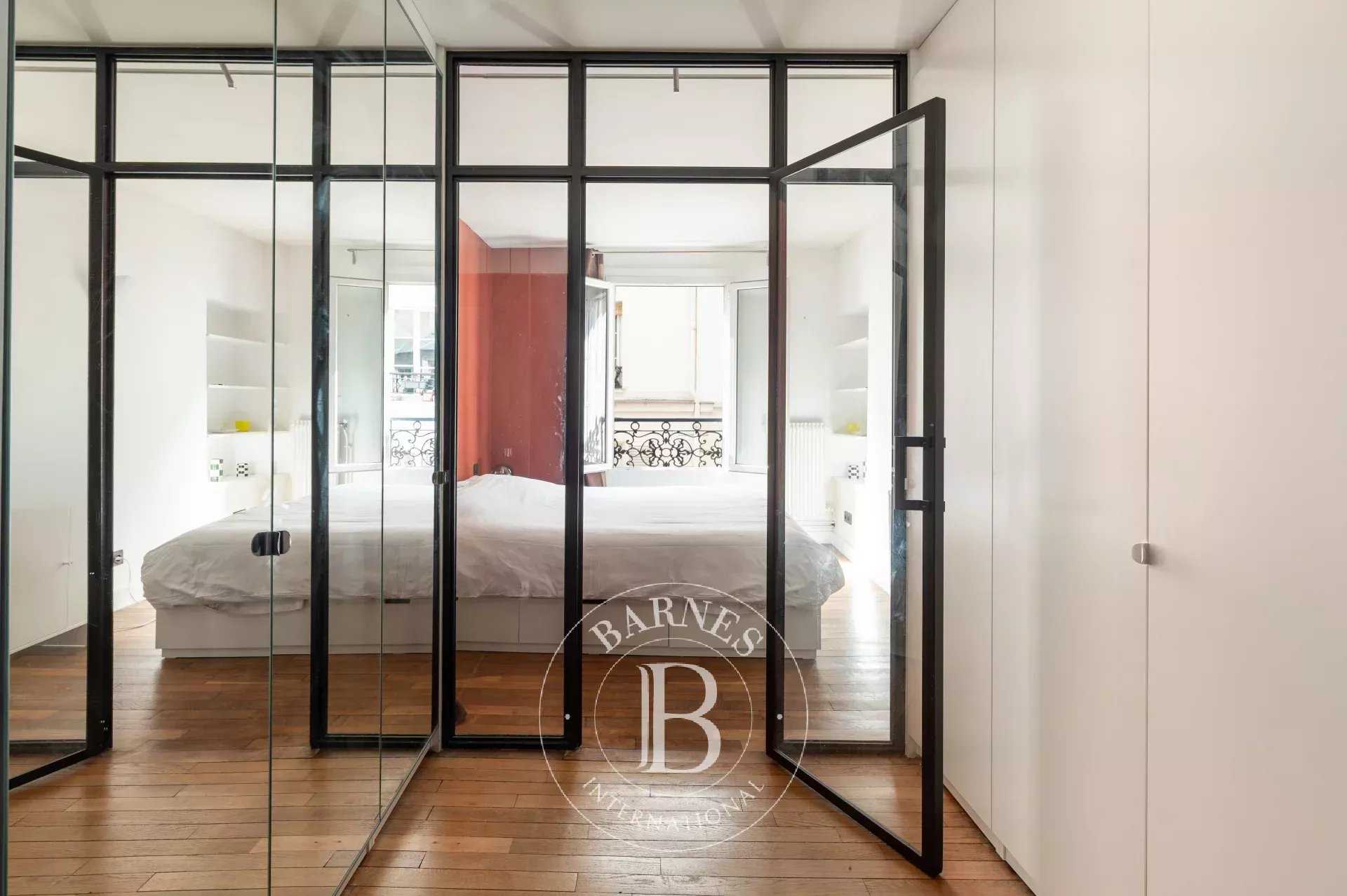 Paris  - Appartement 2 Pièces, 1 Chambre