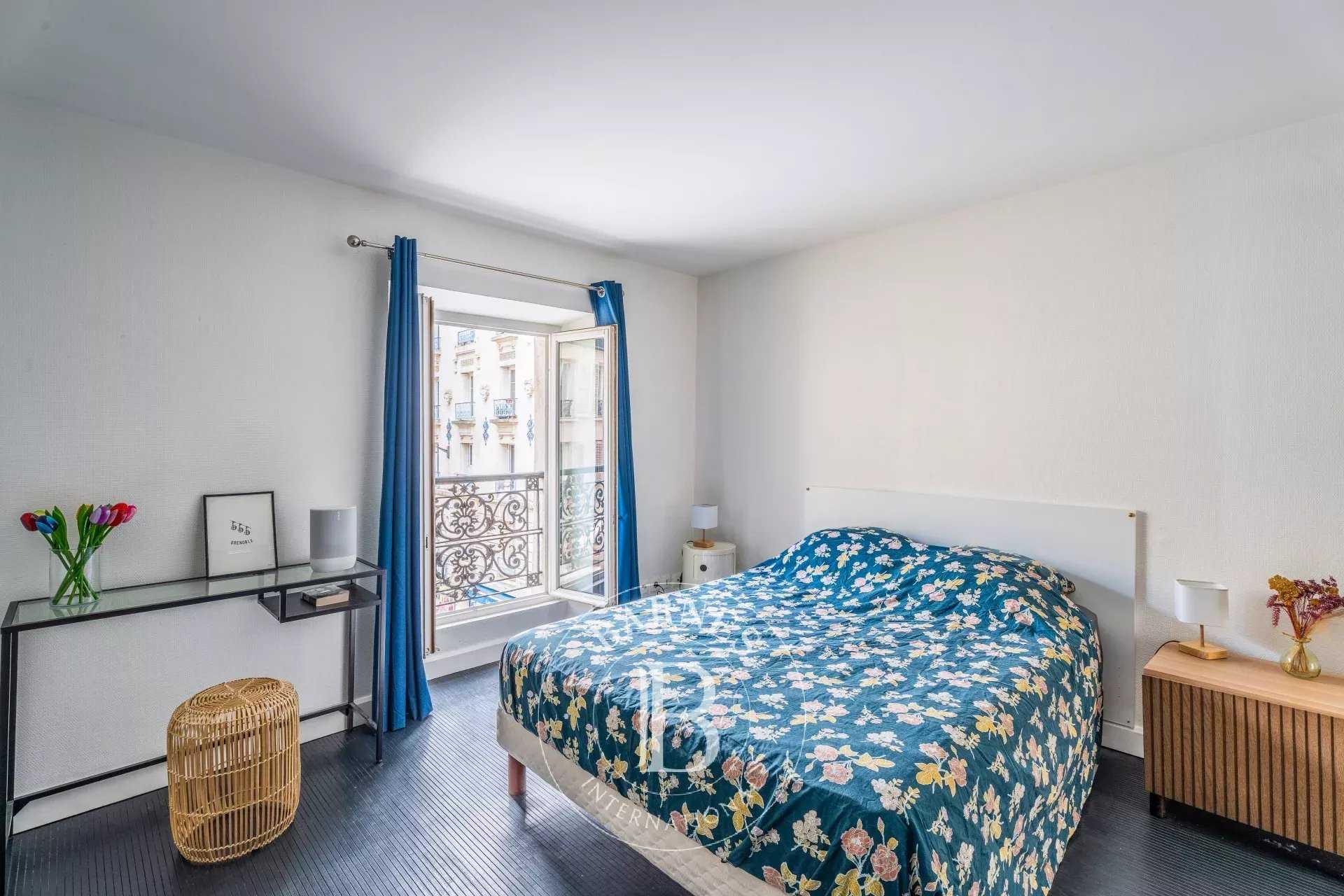 Paris  - Appartement 2 Pièces, 1 Chambre
