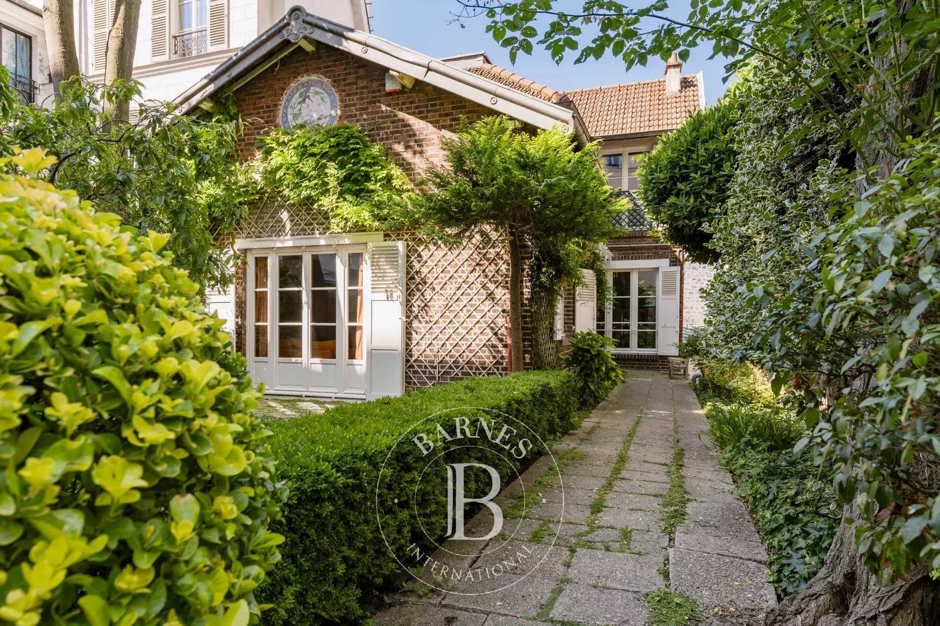 Paris  - House 4 Bedrooms