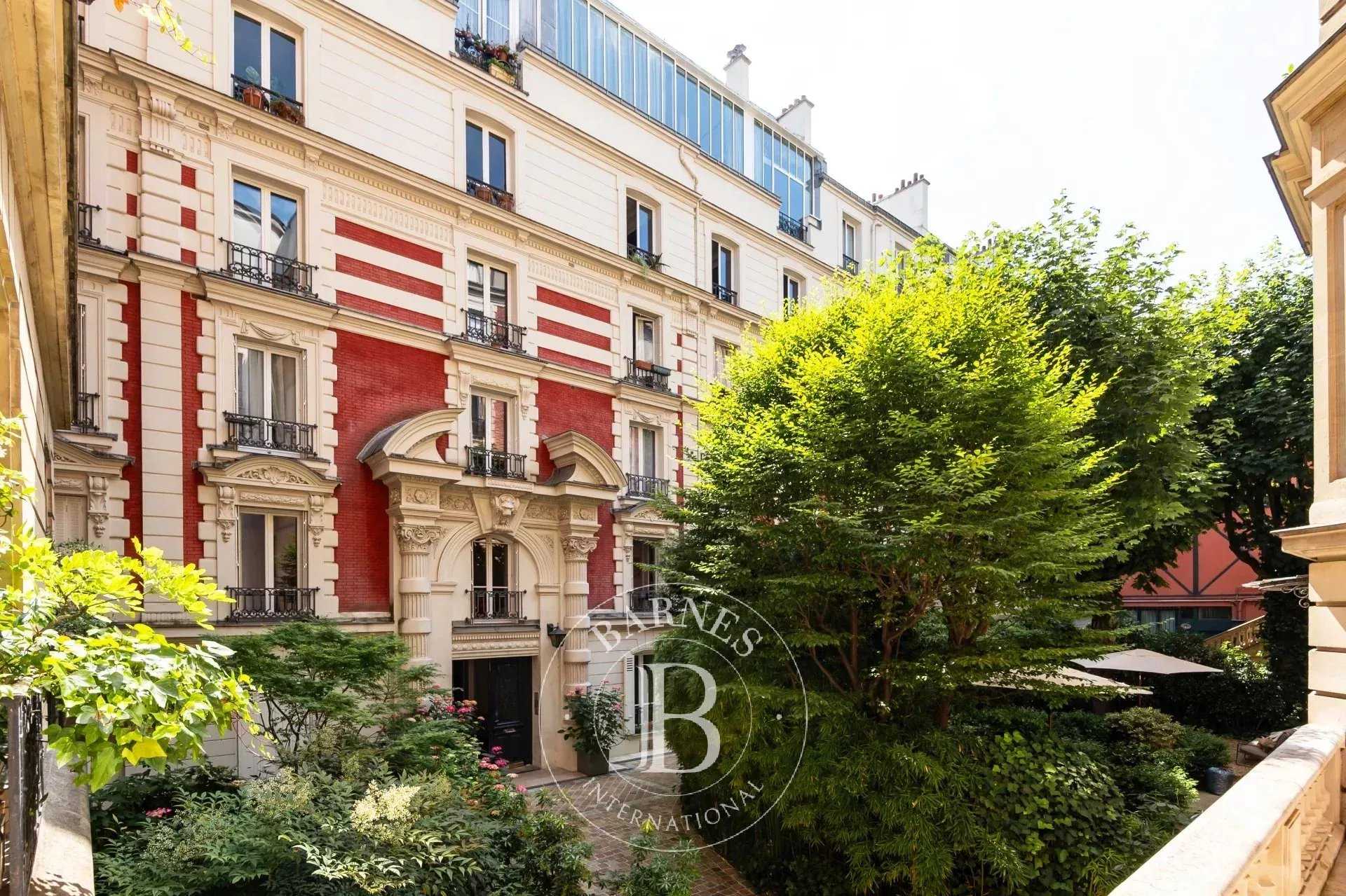 Paris  - Appartement 2 Pi&egrave;ces, 1 Chambre