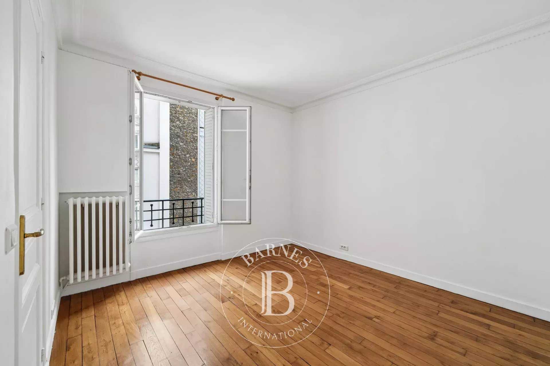 Paris  - Piso 2 Cuartos, 1 Habitacion