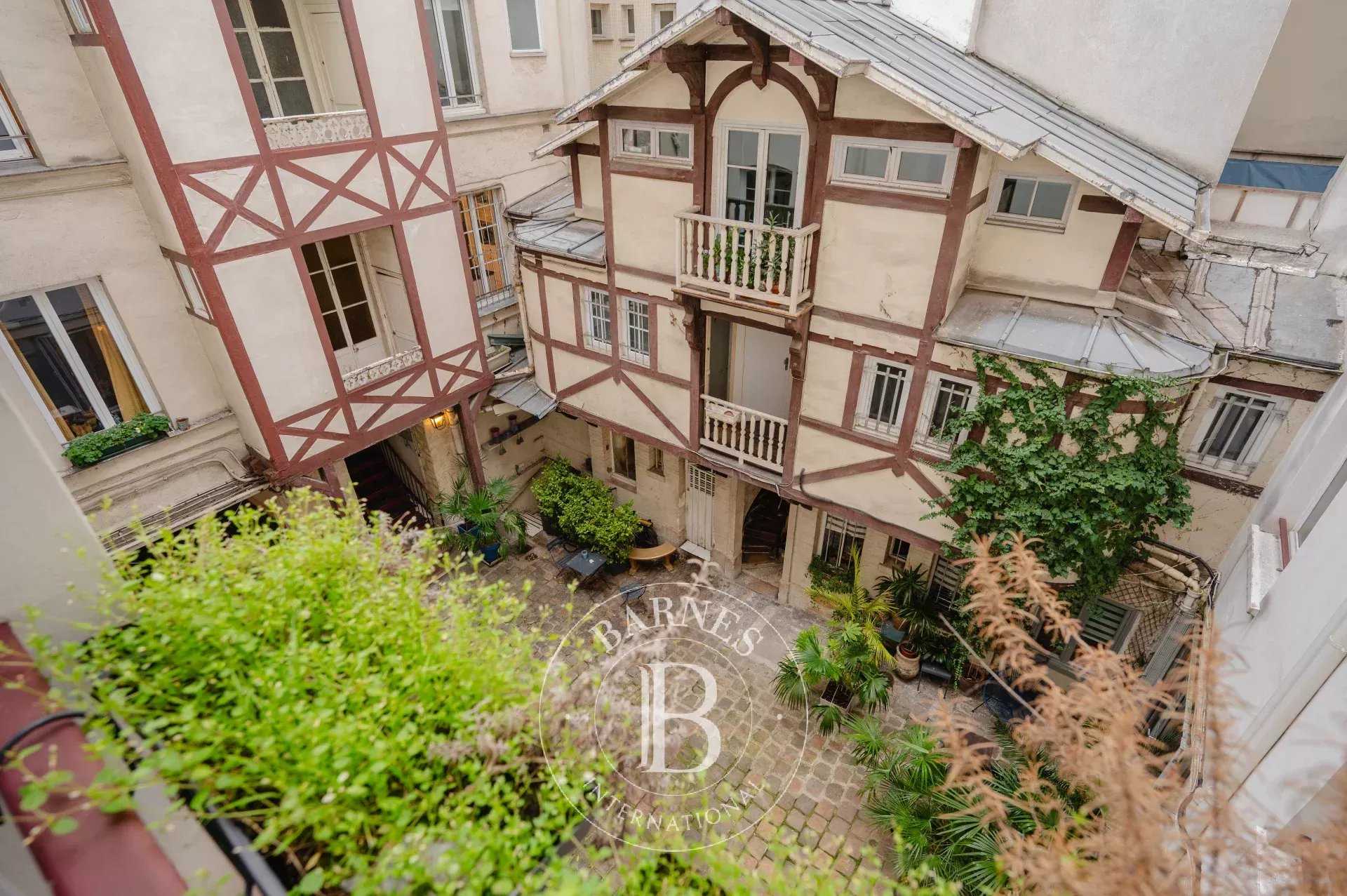 Paris  - Appartement 3 Pi&egrave;ces 2 Chambres