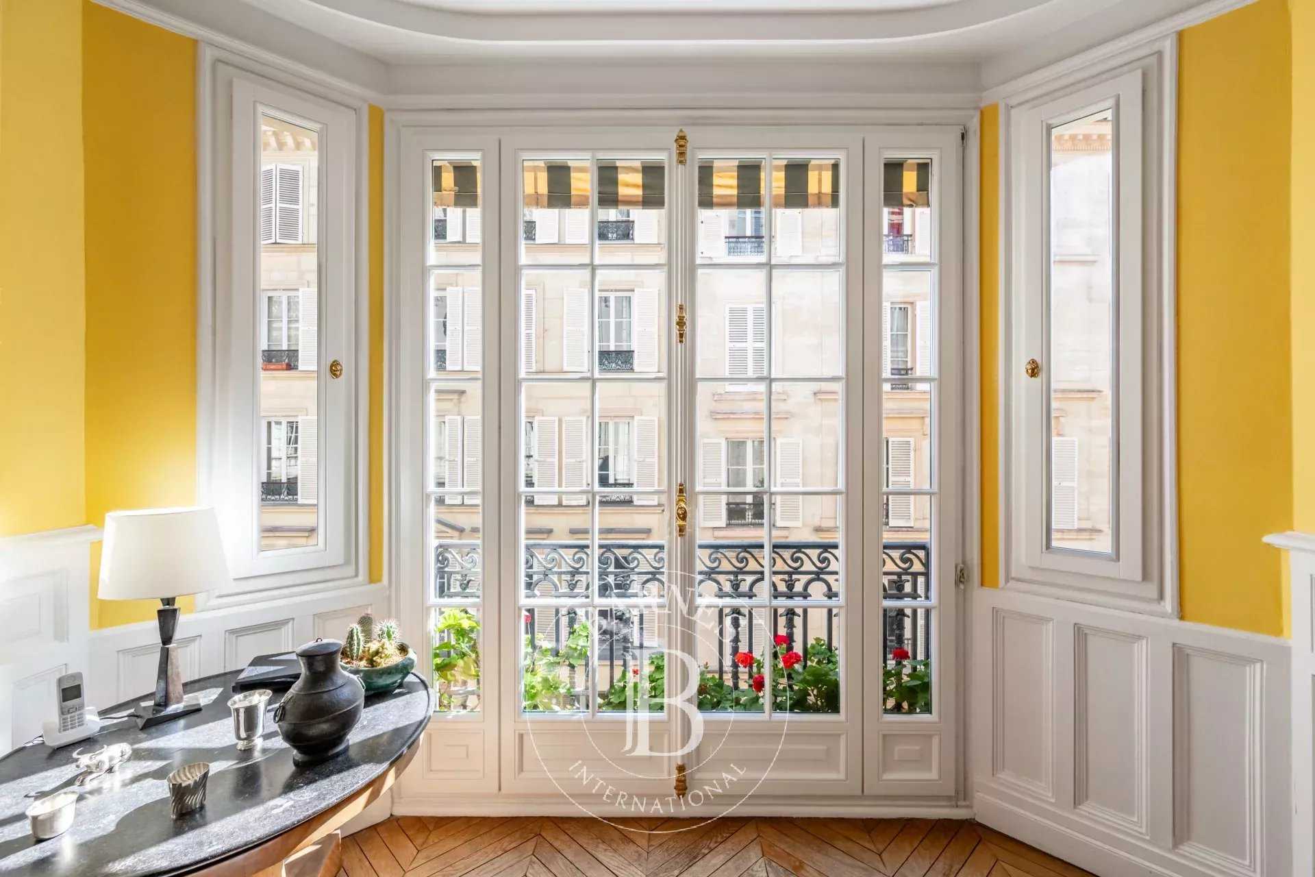 Paris  - Apartment 4 Bedrooms