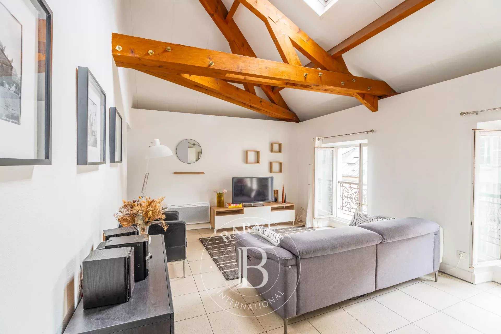 Paris  - Appartement 2 Pièces, 1 Chambre