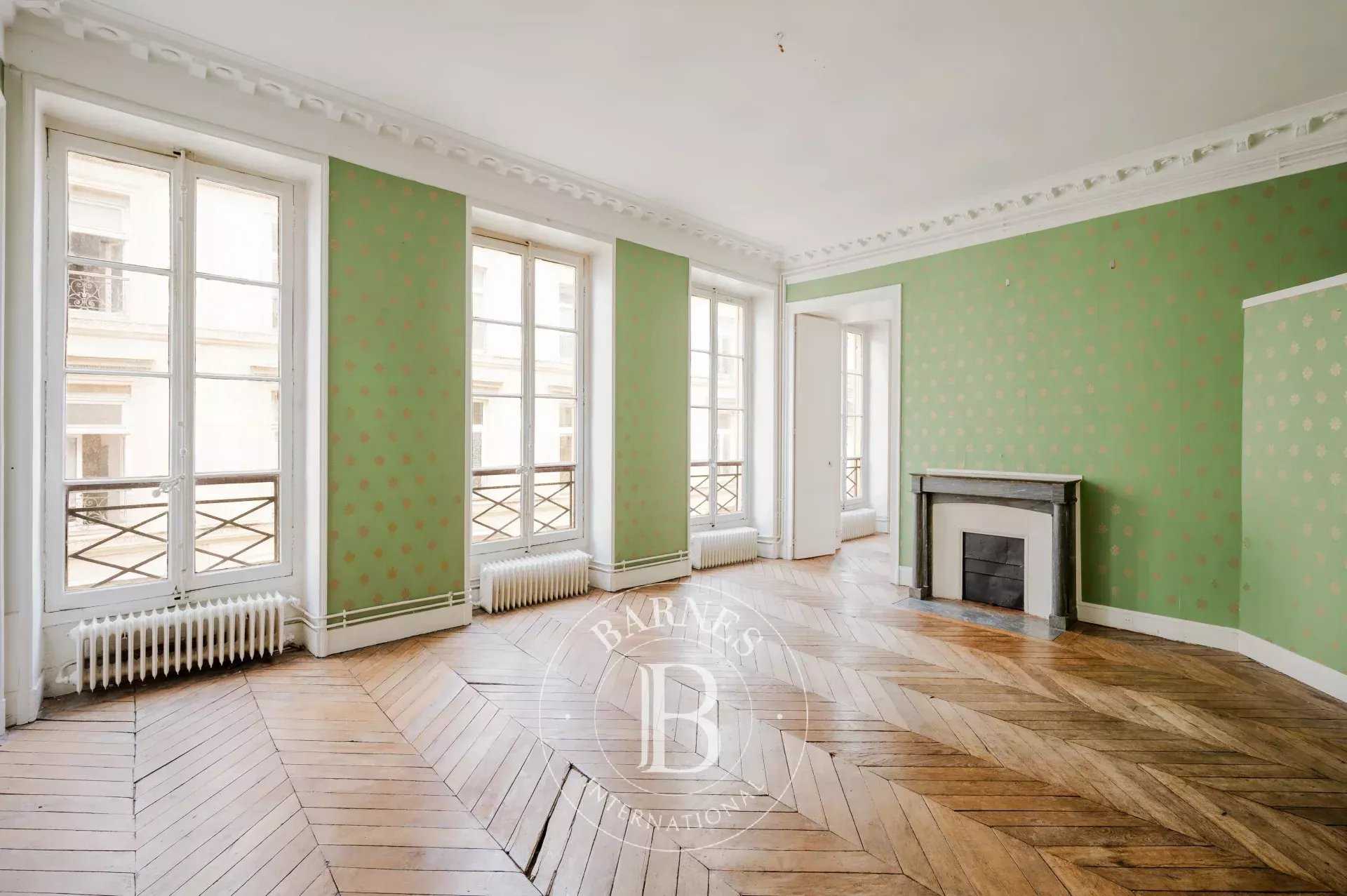 Paris  - Apartment 2 Bedrooms