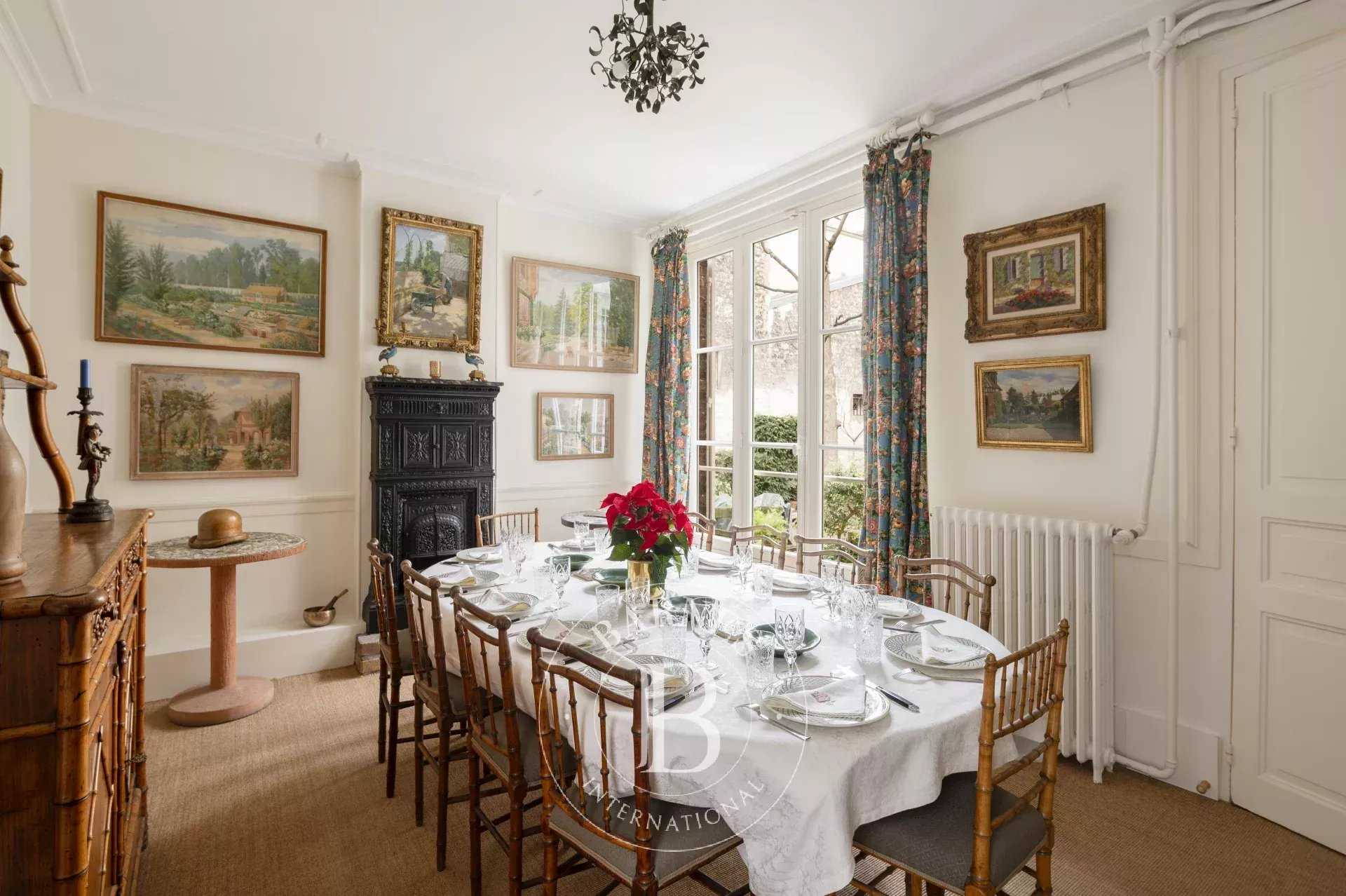 Paris  - House 4 Bedrooms