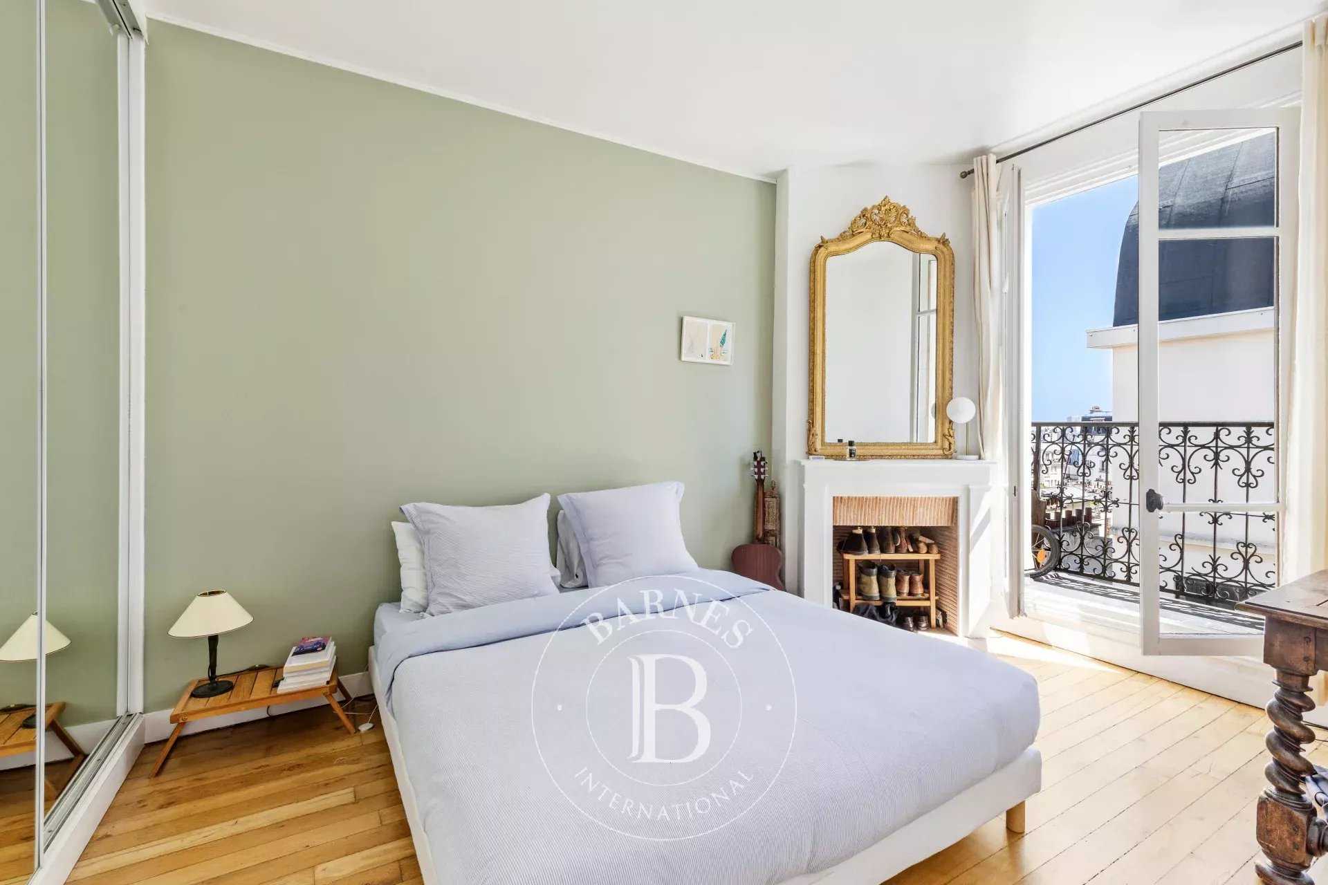 Paris  - Appartement 3 Pi&egrave;ces 2 Chambres