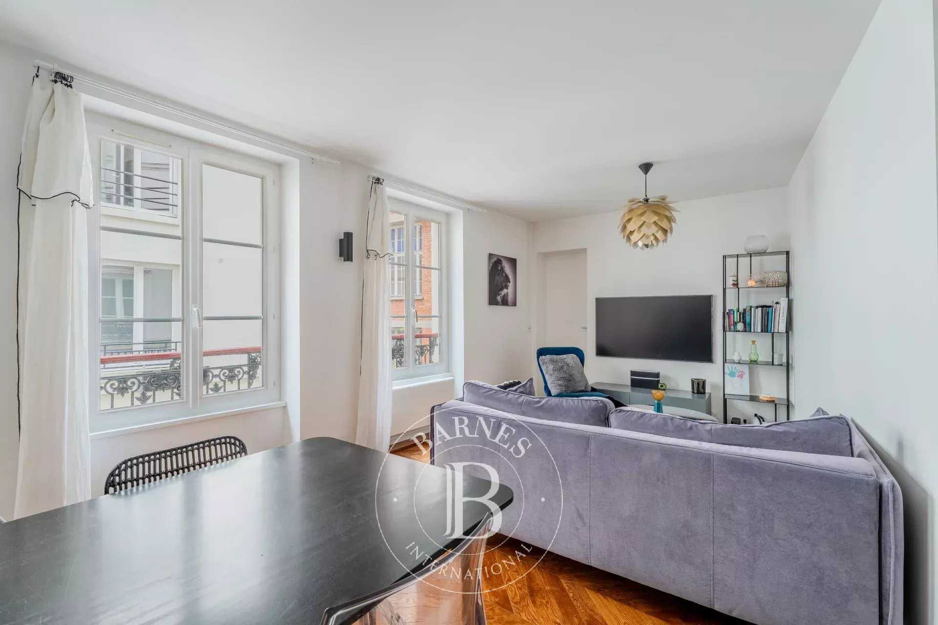 Paris  - Appartement 3 Pi&egrave;ces 2 Chambres