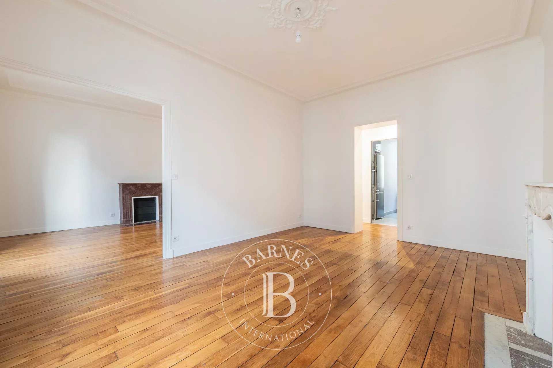 Paris  - Apartment 2 Bedrooms