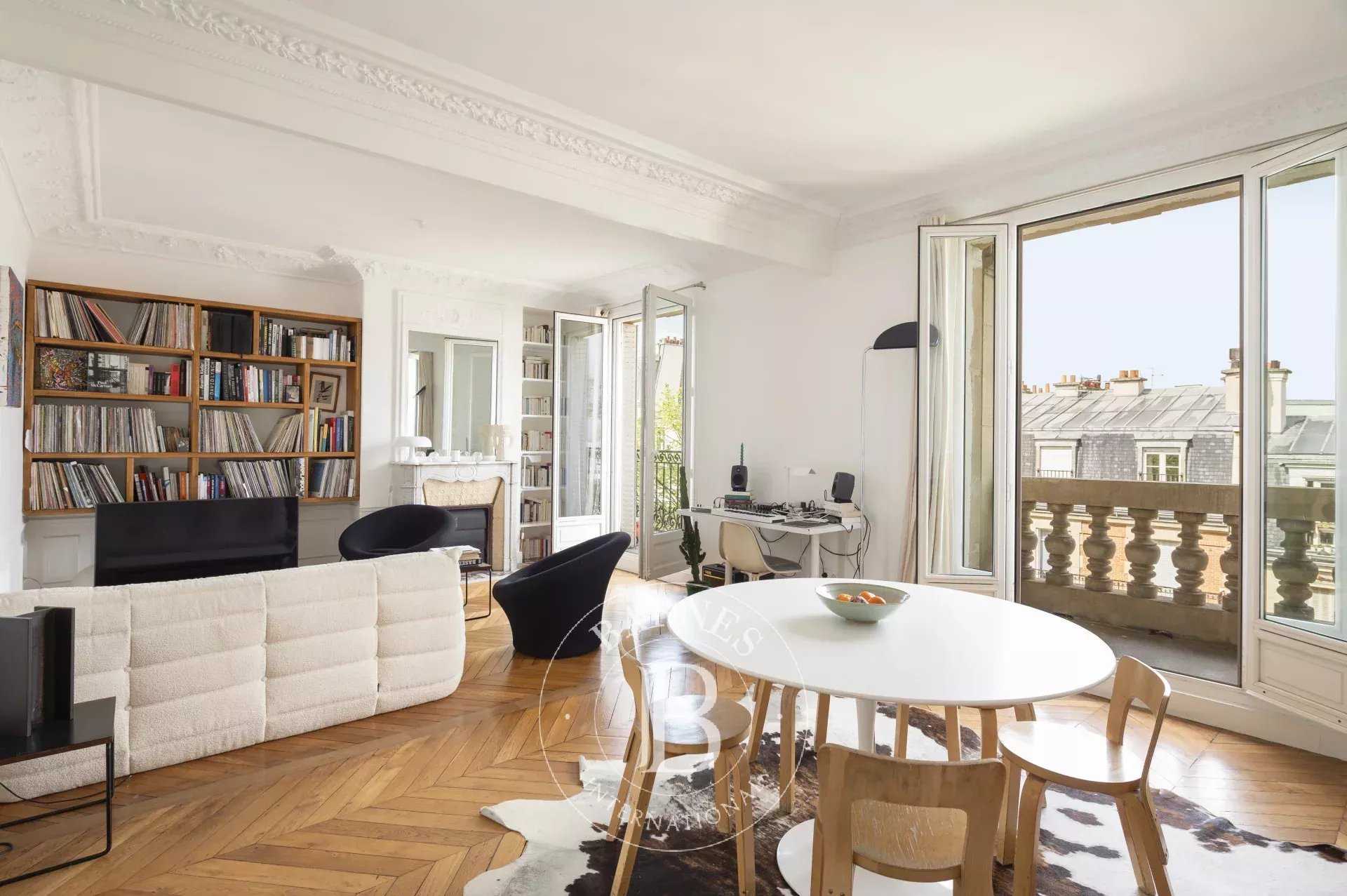 Paris  - Appartement 3 Pièces, 1 Chambre