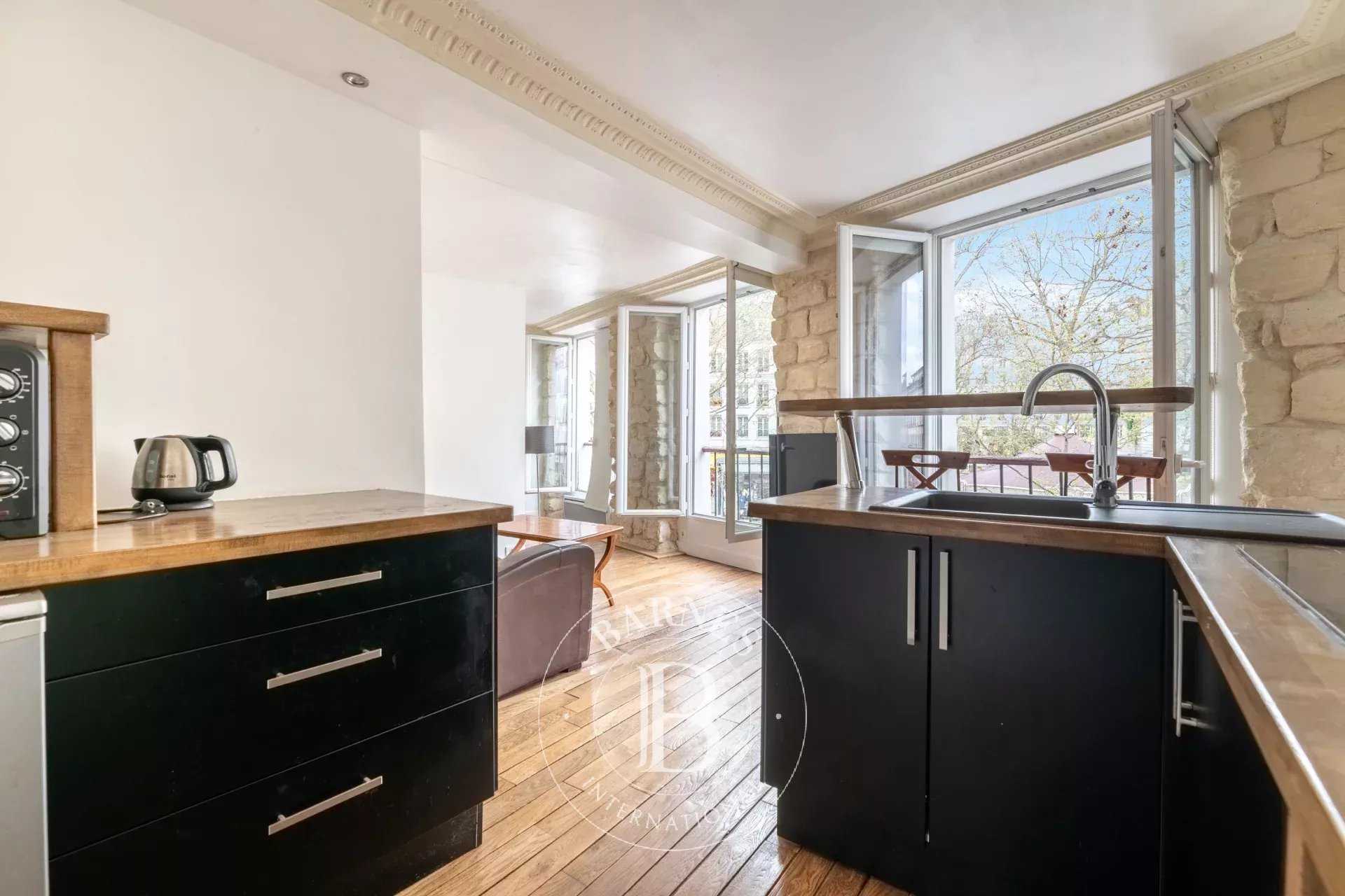 Paris  - Appartement 2 Pièces, 1 Chambre