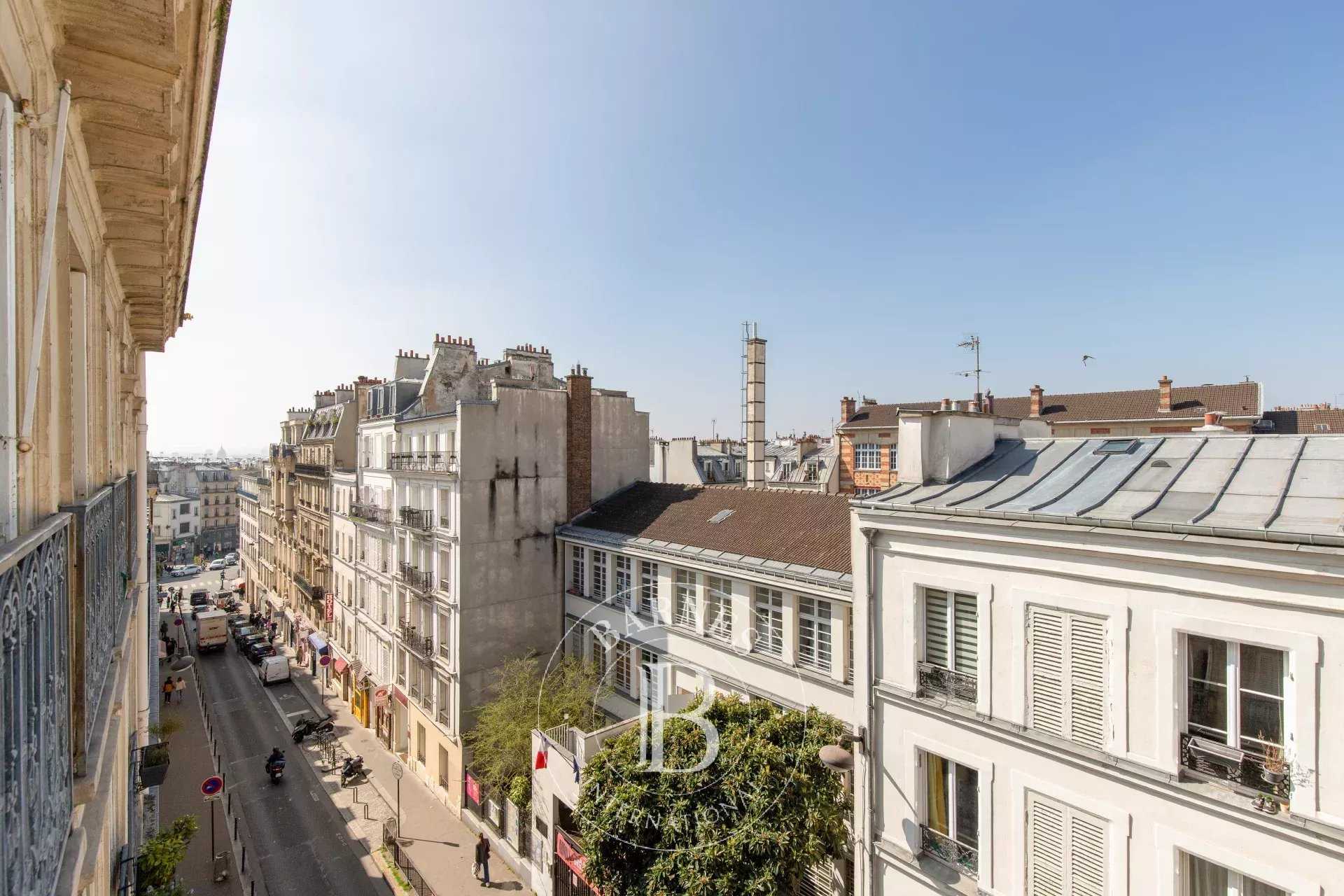 Paris  - Appartement 3 Pièces, 1 Chambre
