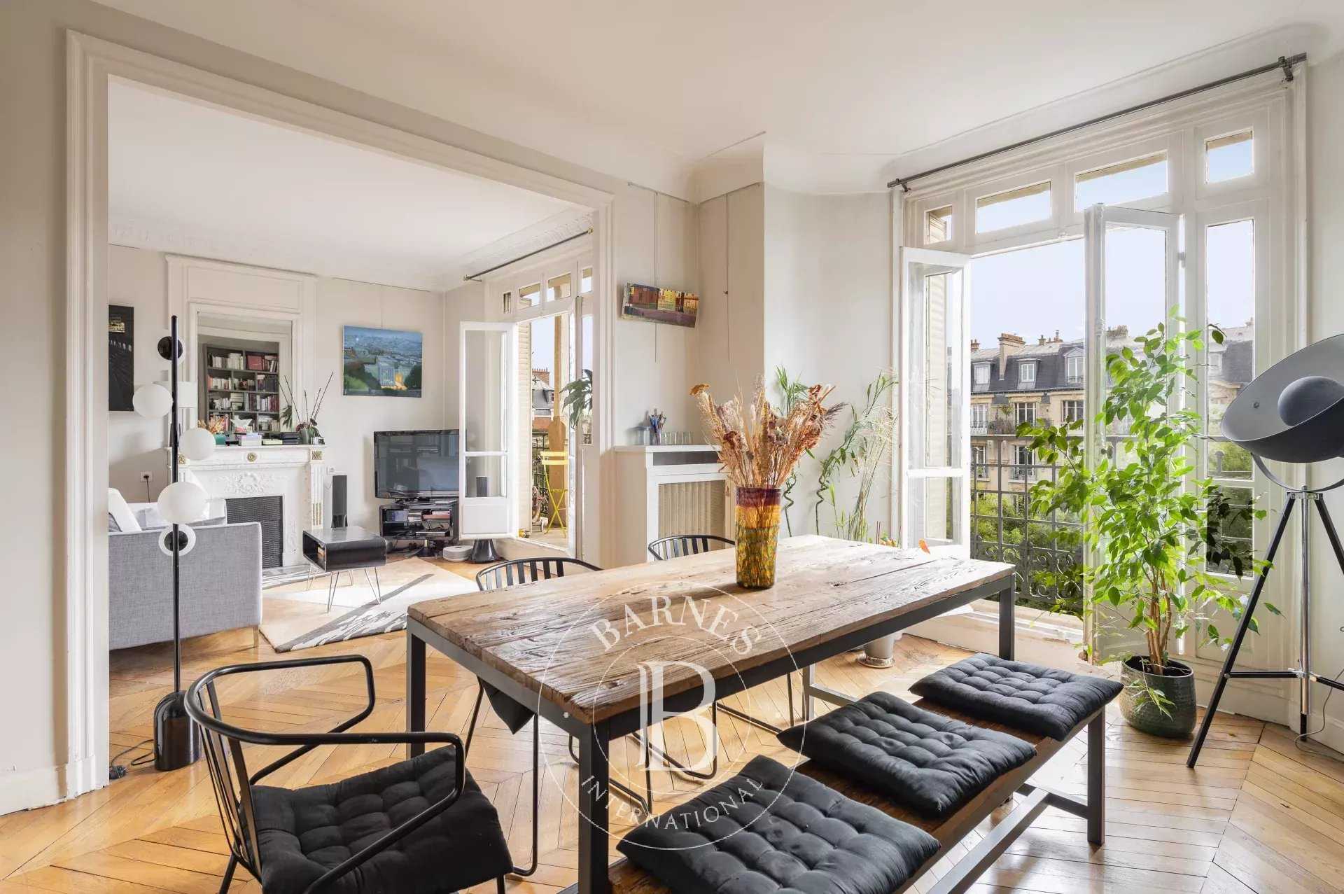 Apartment Paris 75018  -  ref 83361608 (picture 2)