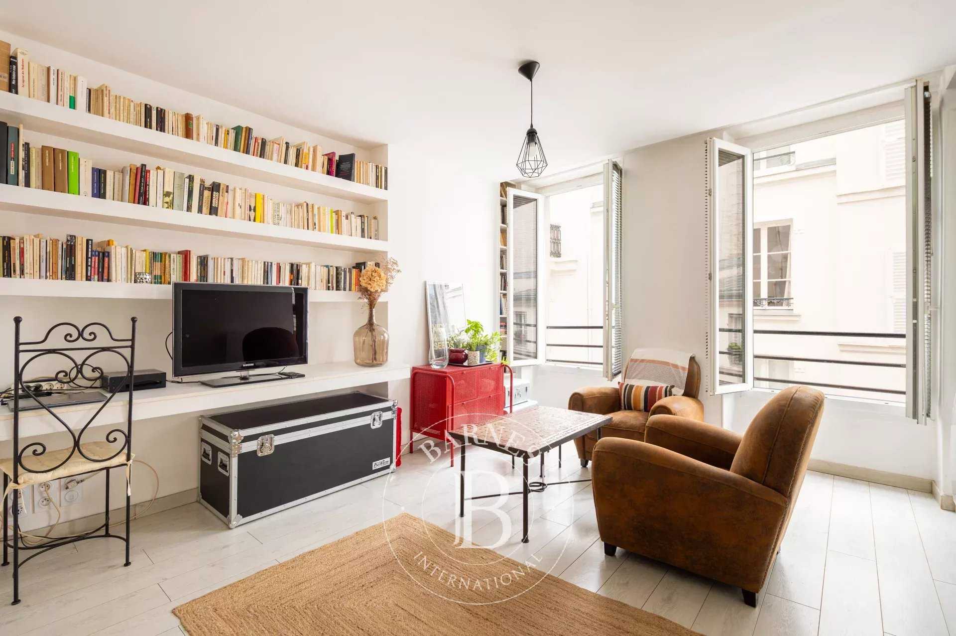 Apartment Paris 75018  -  ref 86193139 (picture 1)