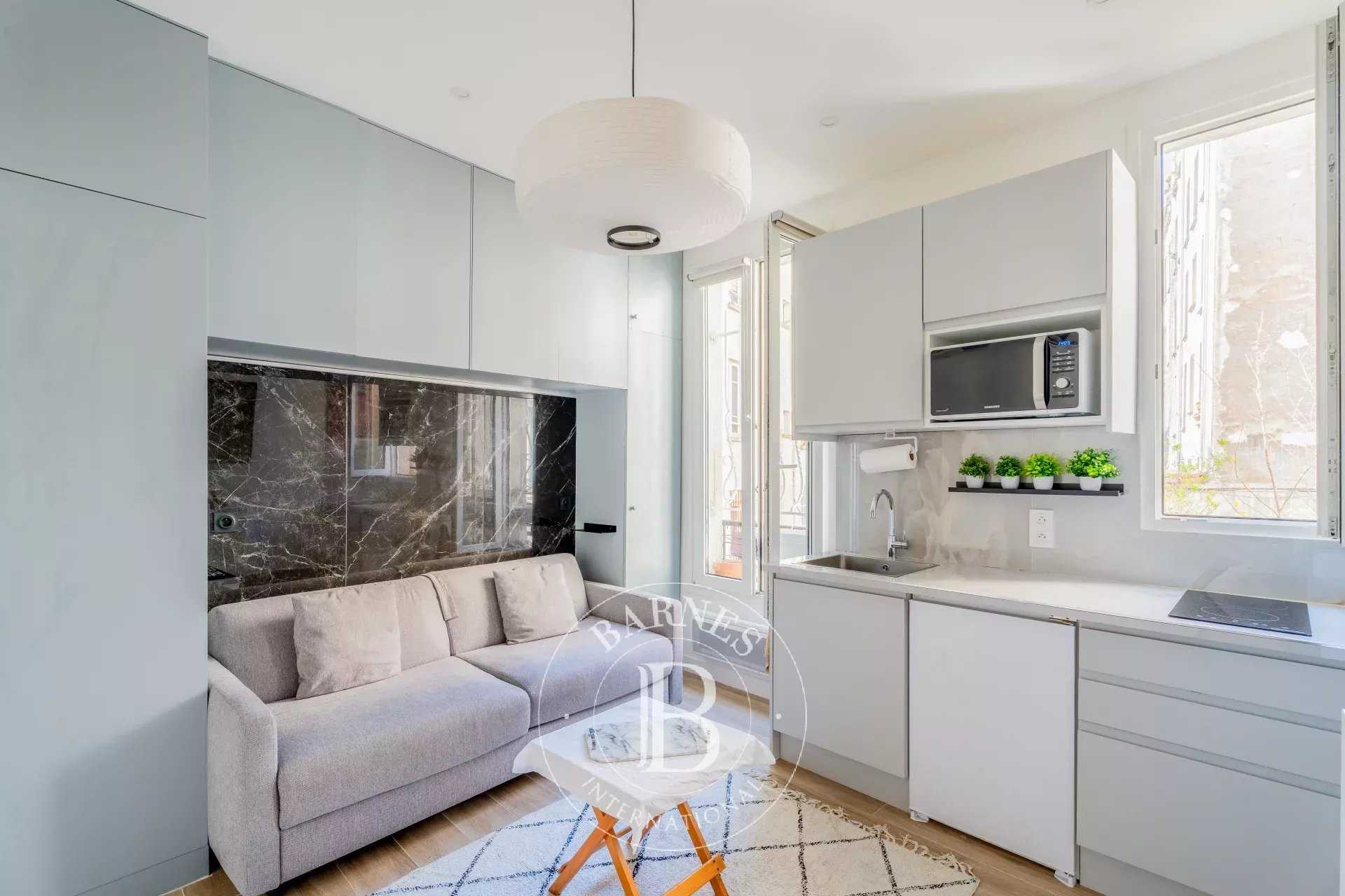 Apartment Paris 75018  -  ref 85773750 (picture 1)