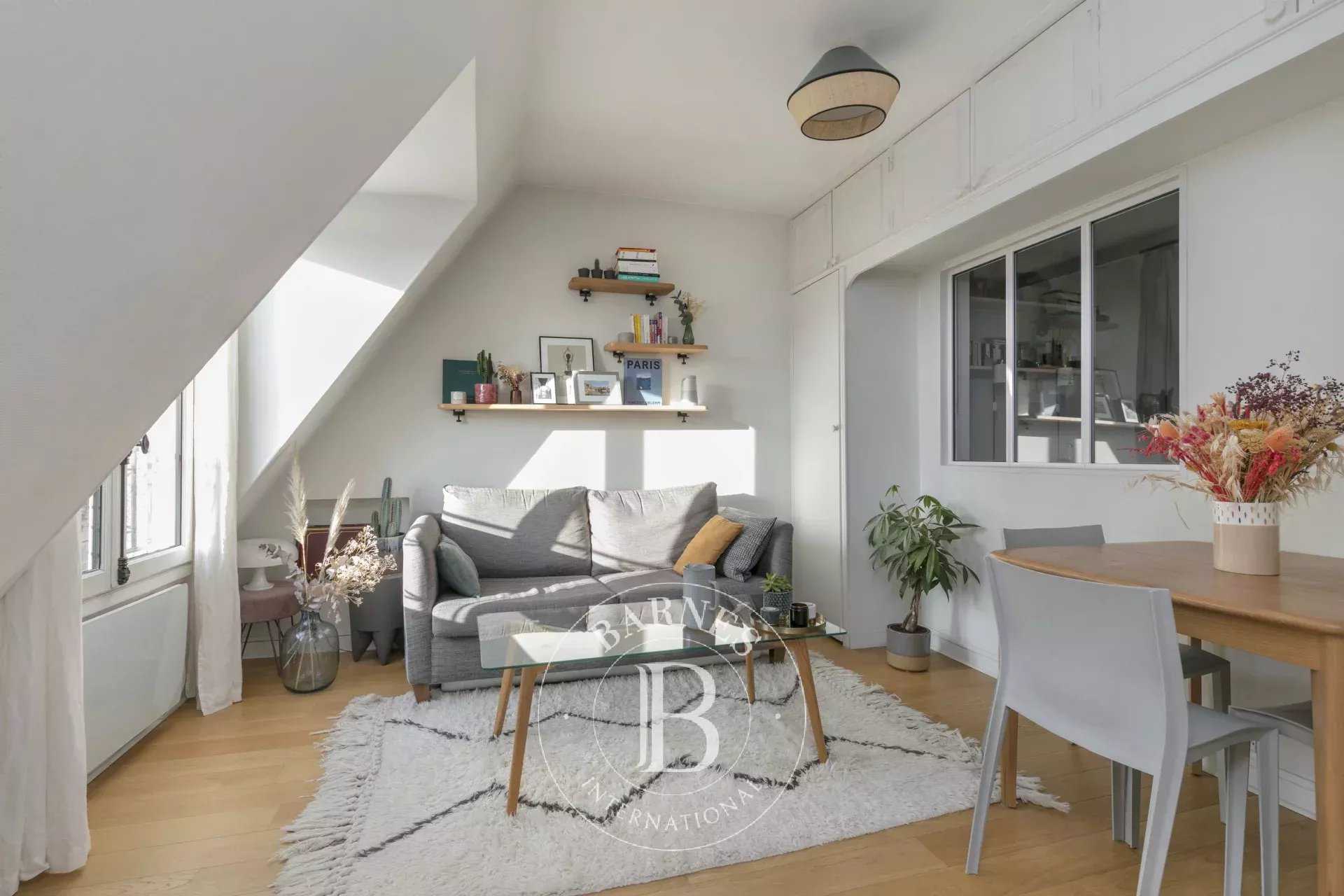 Appartement Paris 75018  -  ref 83421637 (picture 2)