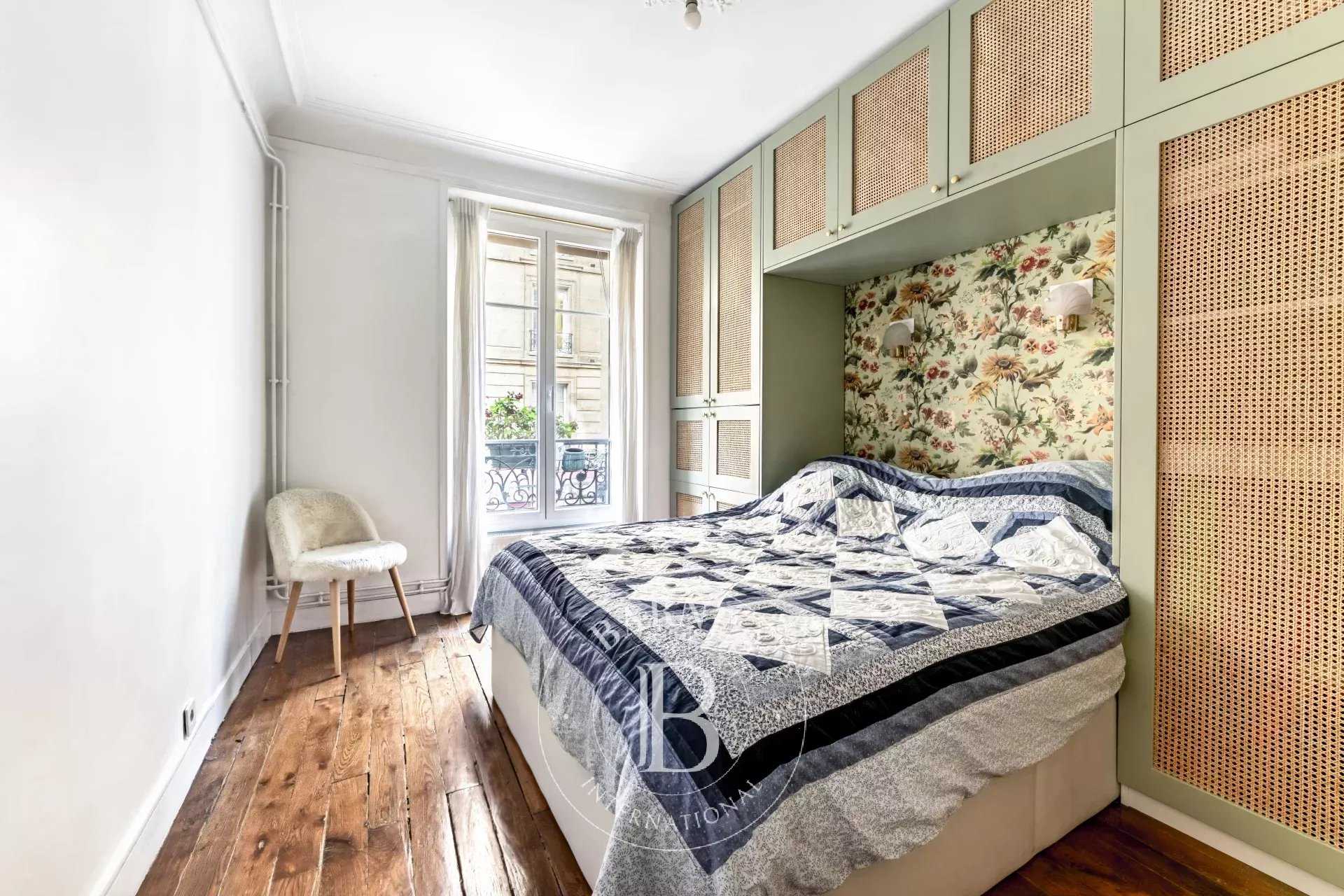 Appartement Paris 75018  -  ref 85679548 (picture 2)